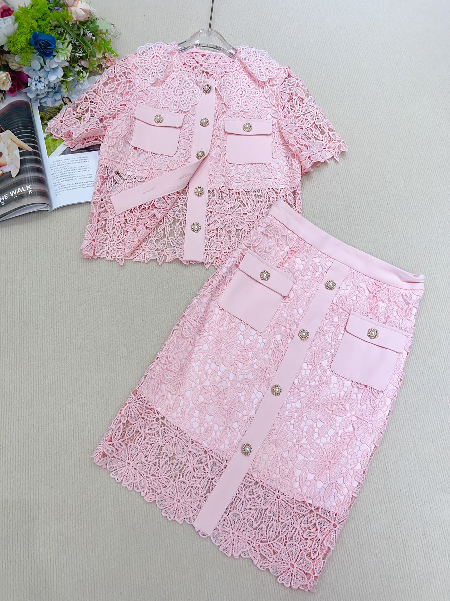 High-Quality Women’s Suit with Water-Soluble Fabric and Stylish Design Elements - 图片 4