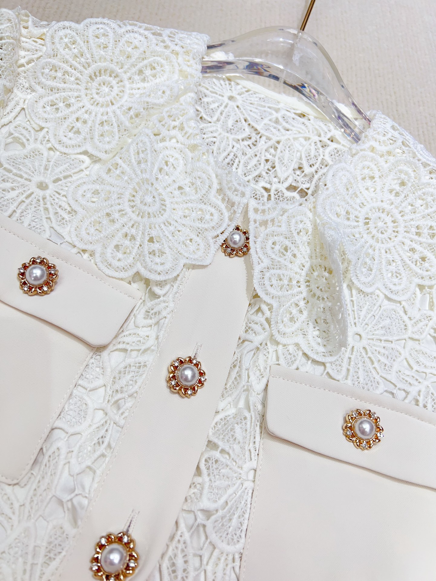 High-Quality Women’s Suit Package with Water-Soluble Fabric and Stylish Indicies - 图片 5