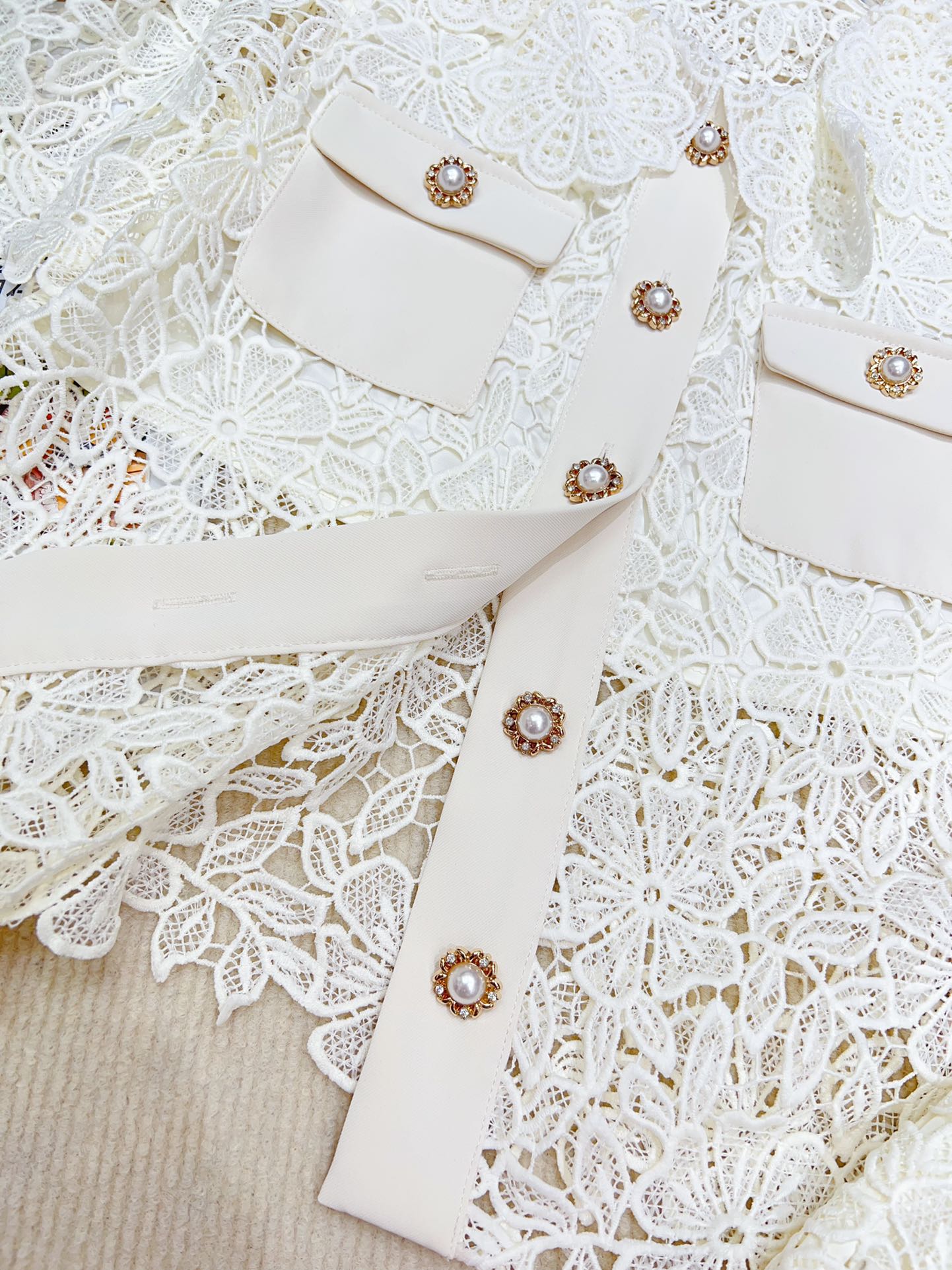 High-Quality Women’s Suit Package with Water-Soluble Fabric and Stylish Indicies - 图片 6