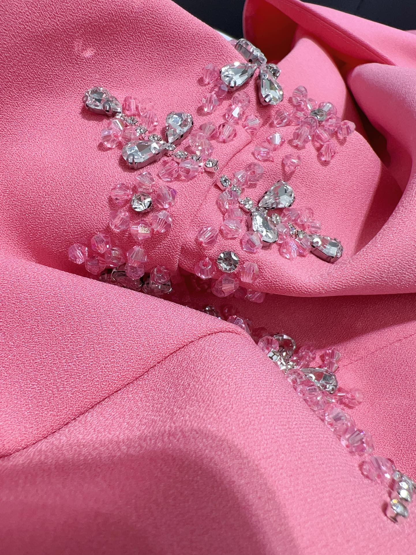 High-Quality Women’s Outfits with Fragrance Pack: New Recommendations and Designs - 图片 8