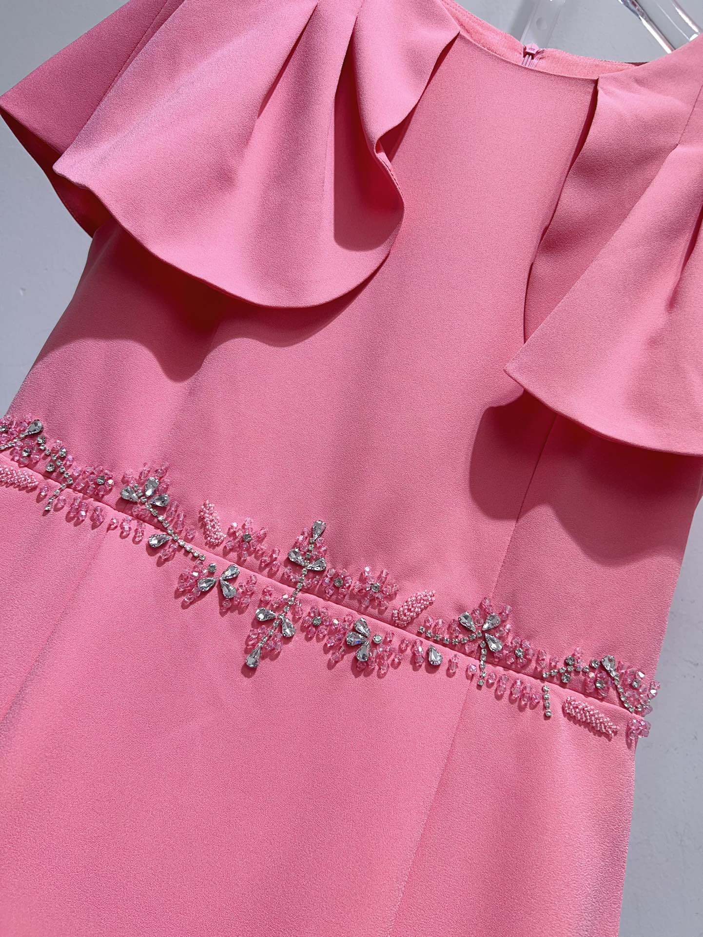High-Quality Women’s Outfits with Fragrance Pack: New Recommendations and Designs - 图片 5