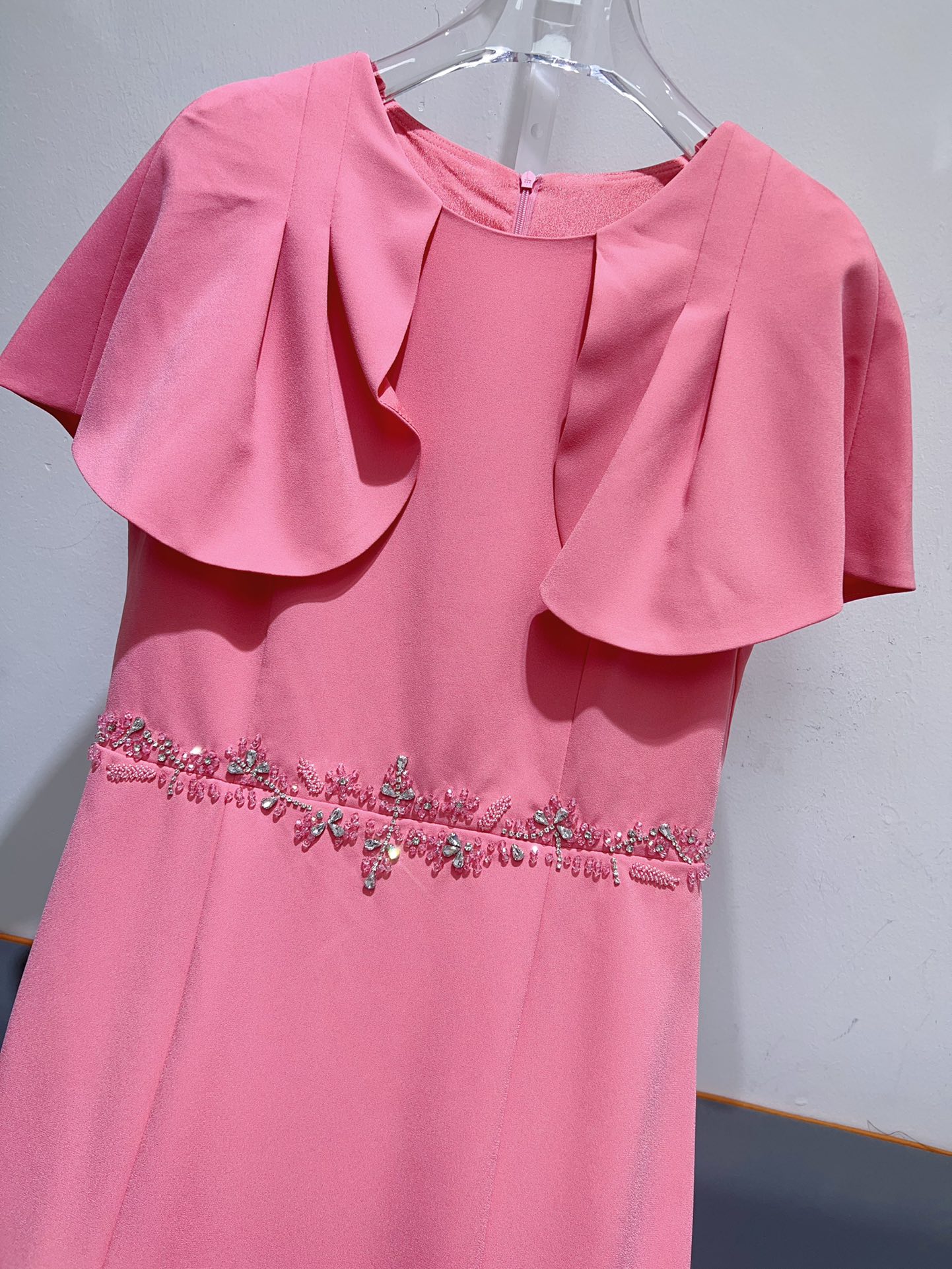 High-Quality Women’s Outfits with Fragrance Pack: New Recommendations and Designs - 图片 4