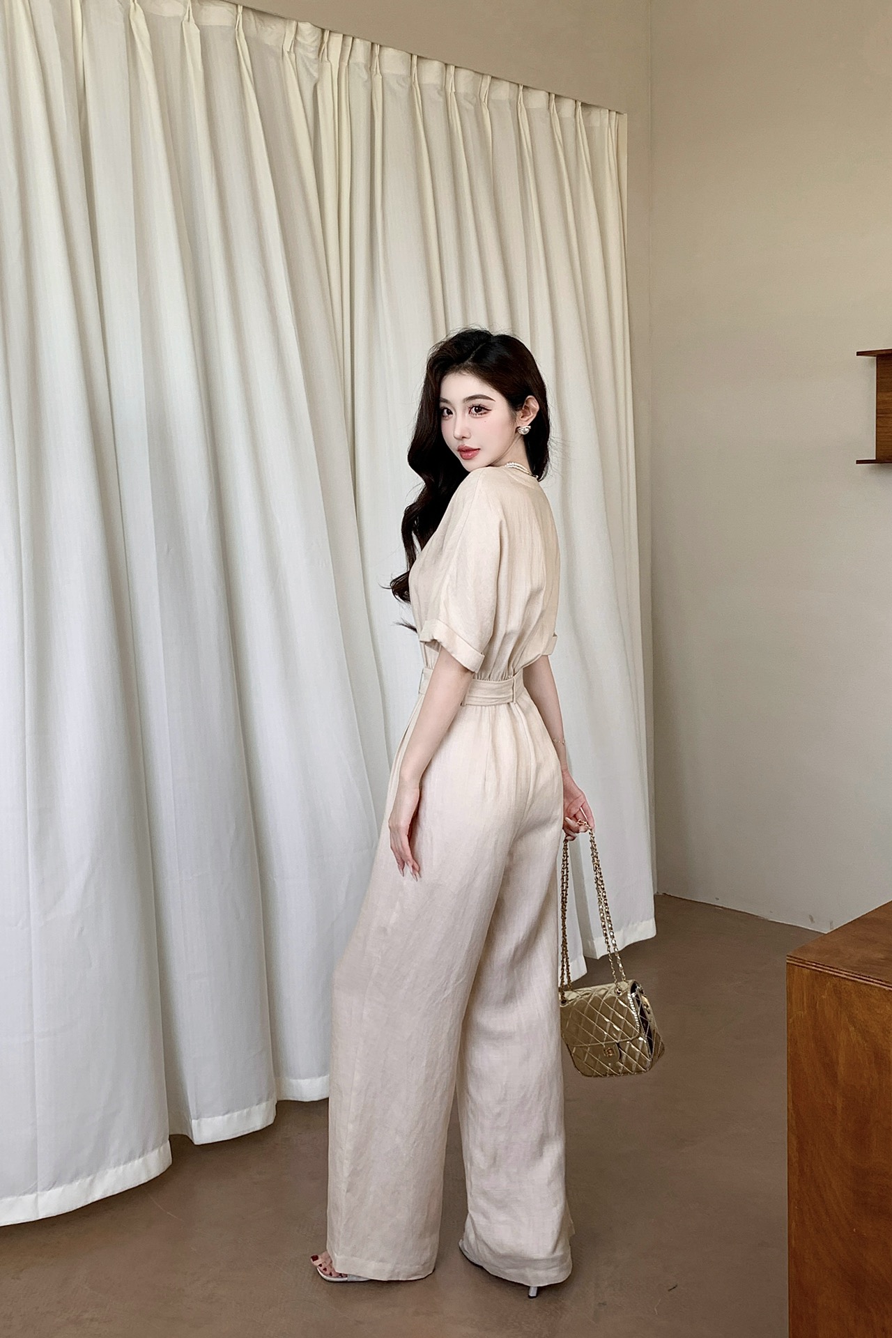 Trendy Fashion: Elegant Women’s Clothes and Small Fragrances Supported for Exchange. - 图片 3