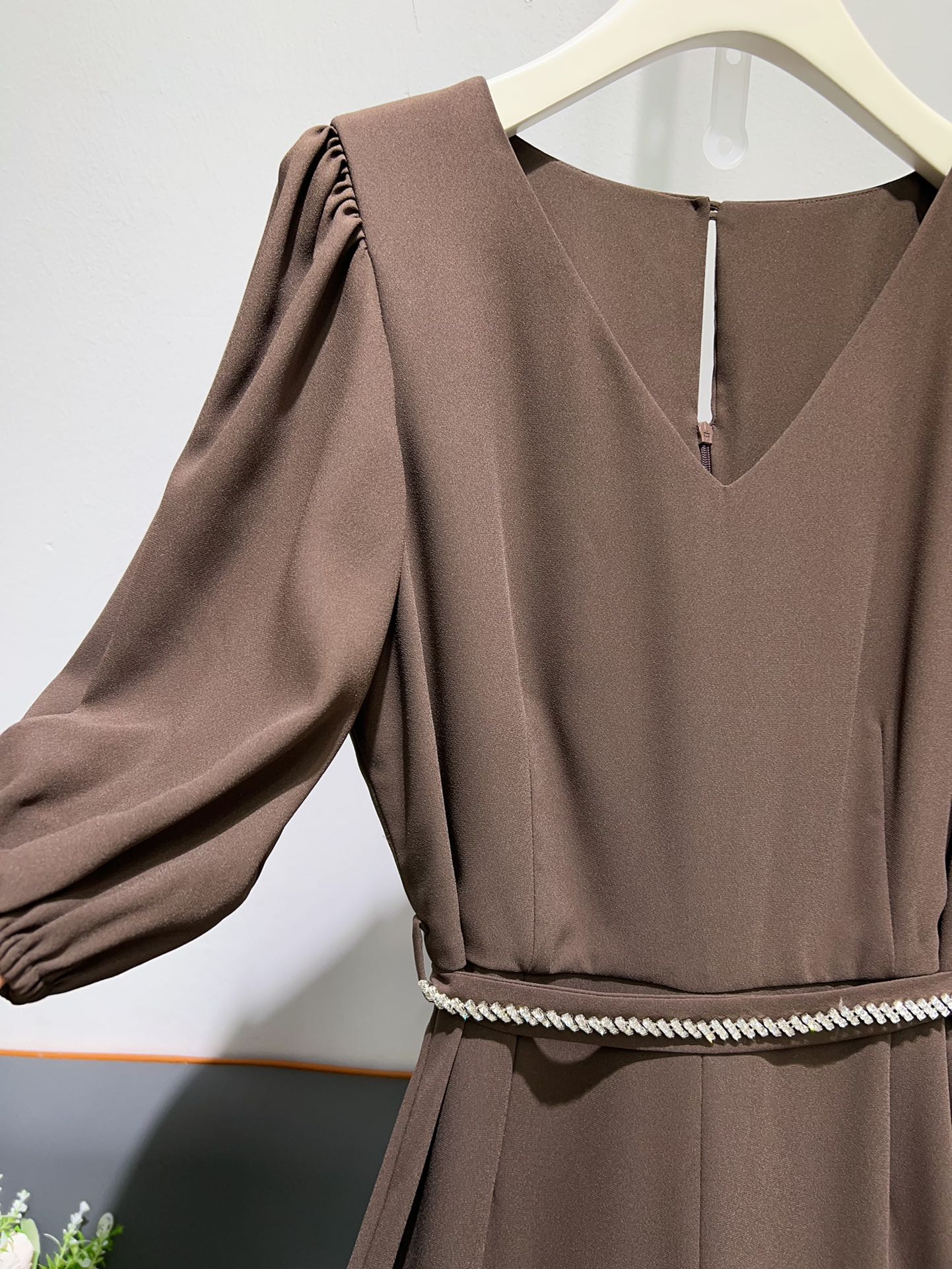 “High-Quality Women’s Outfits with Packaged Fragrance: The New Cosmopolitan Acoustic Fabric” - 图片 5