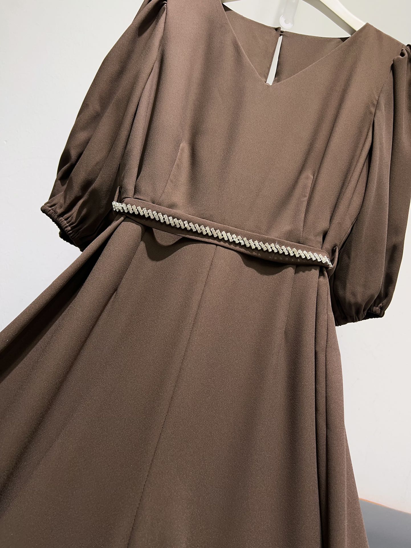 “High-Quality Women’s Outfits with Packaged Fragrance: The New Cosmopolitan Acoustic Fabric” - 图片 6