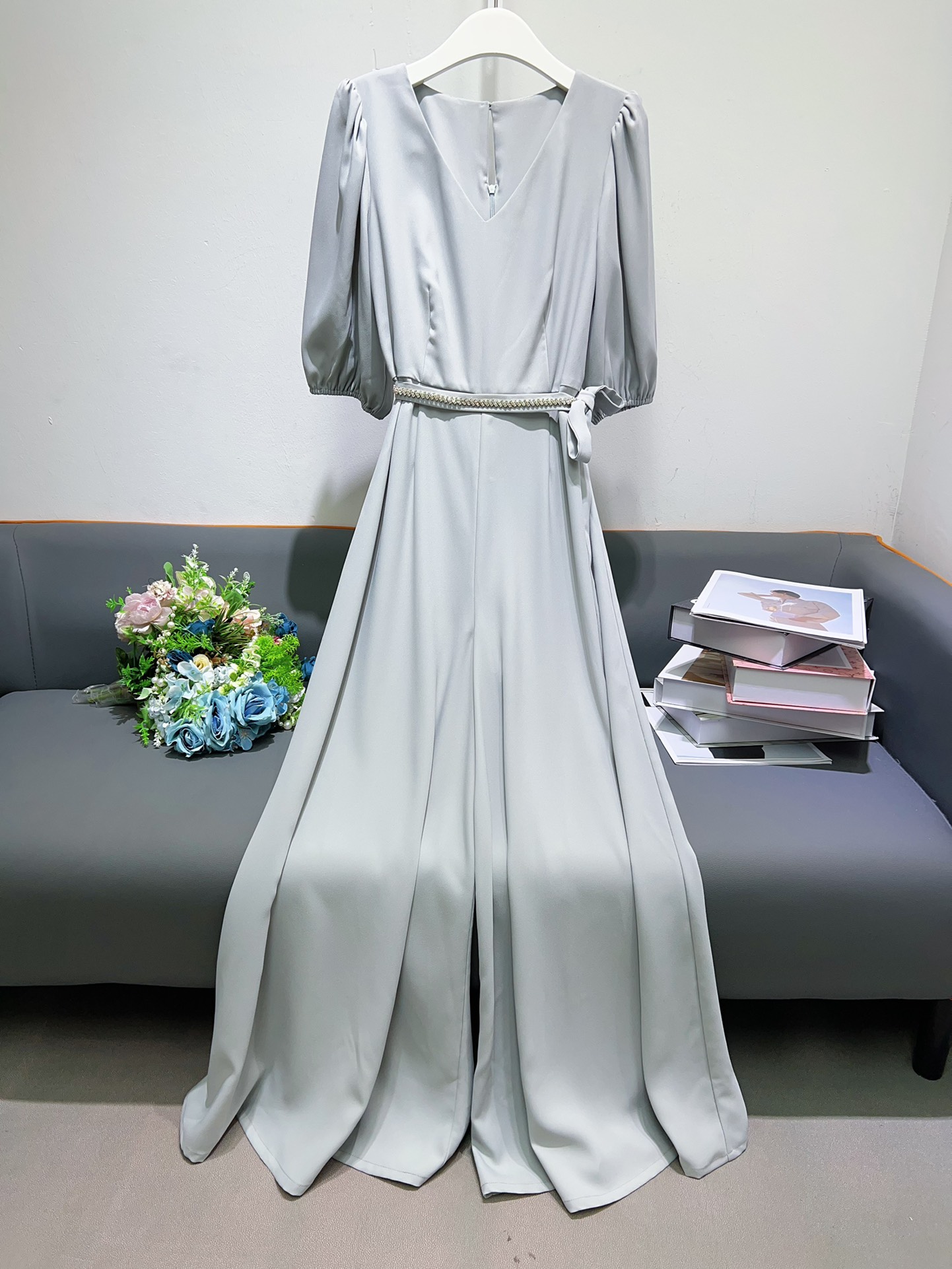 Fashionable Women’s Outfits with Fragrance: Cosmopolitan Acoustic Fabrics for Stylish Transformation - 图片 2