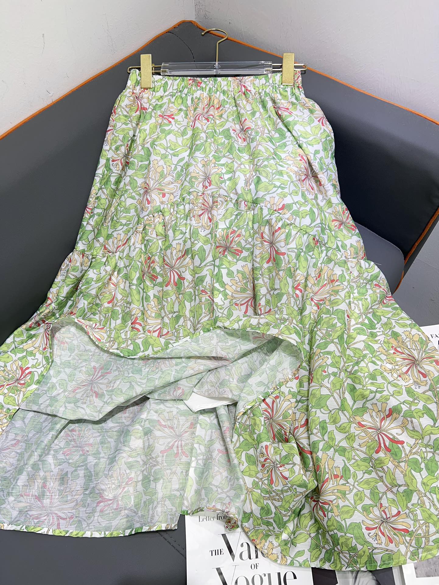 High-Quality Women’s Suit with Support for Exchange, Packaged in Max Size - 图片 5