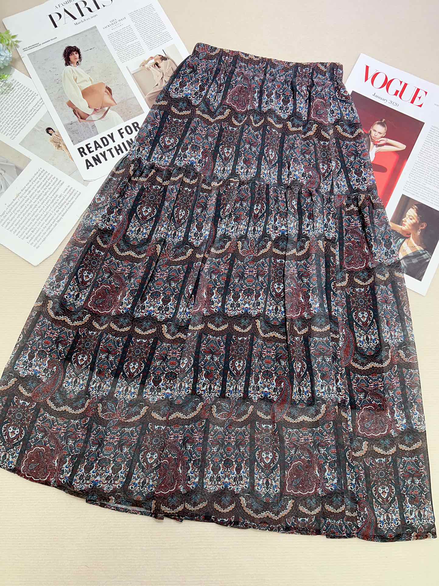 High-Quality Women’s Suit with YSL, European Semi-Tied Fashion Dress 2025. - 图片 5