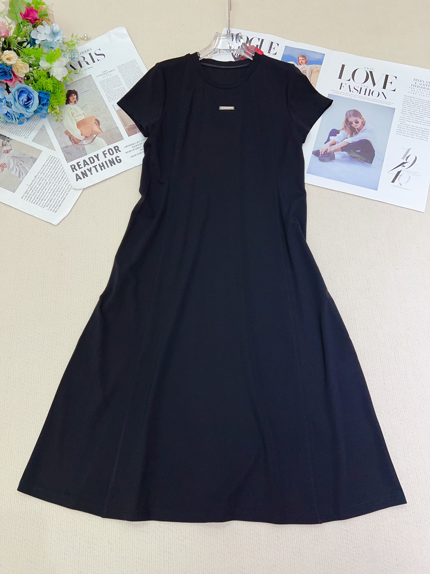 High-Quality Women’s Dress Support with Packaged Miu in Paris Fashion Market - 图片 4