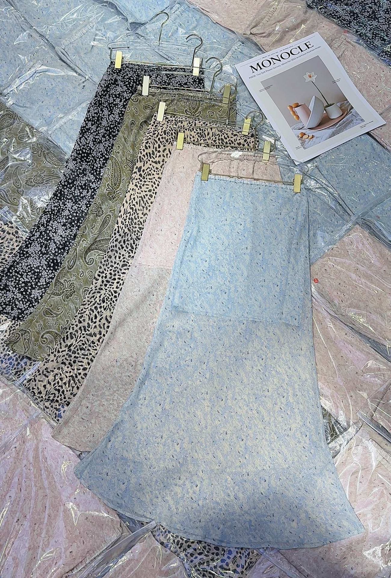“High-Quality Women’s Suit Packaged with YSL, Korean Fragrance Tweezed Skirt Collection” - 图片 9