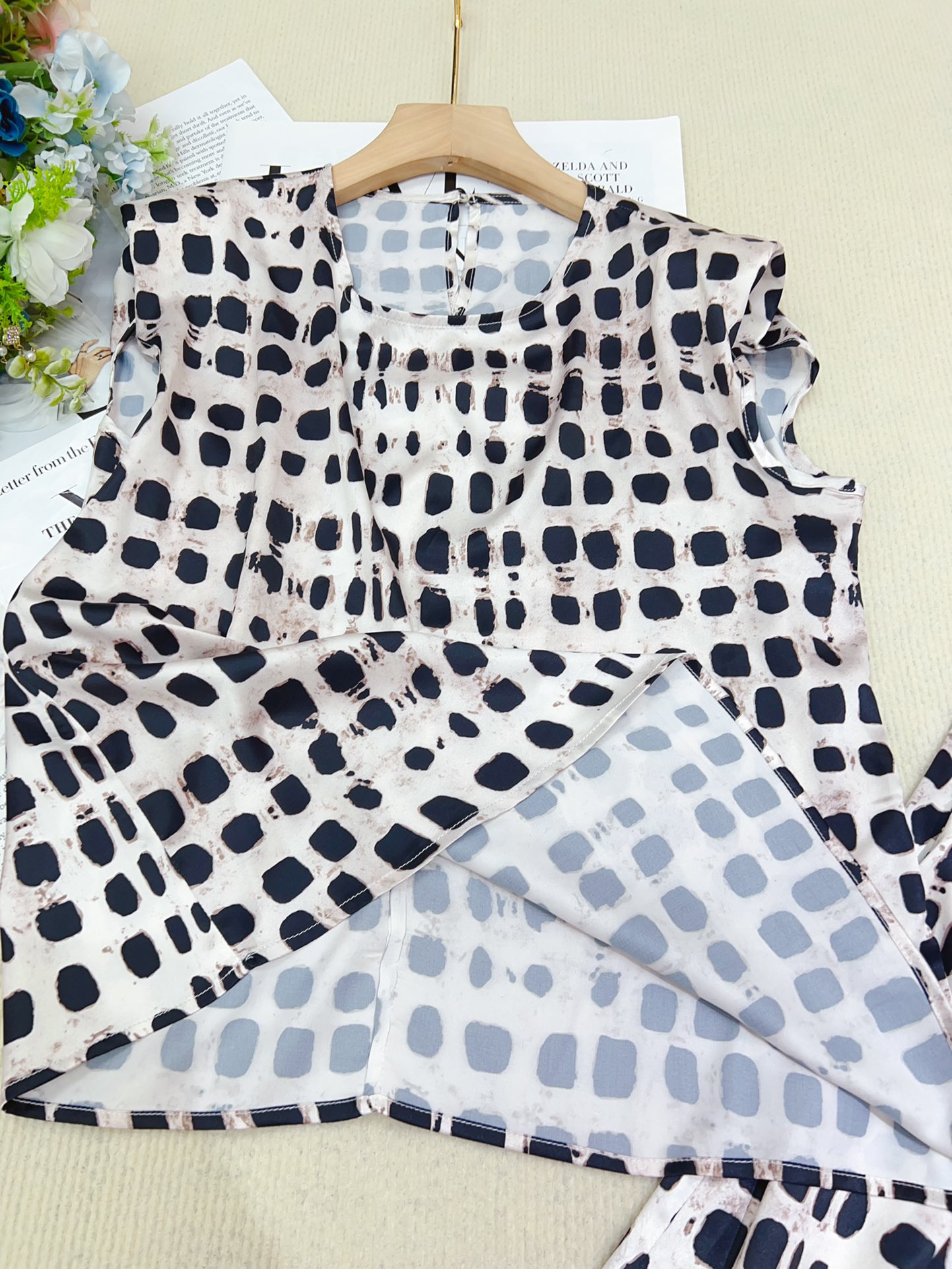 High-Quality Women’s Suit with Short-Size and Elegant Style Recommendations - 图片 5