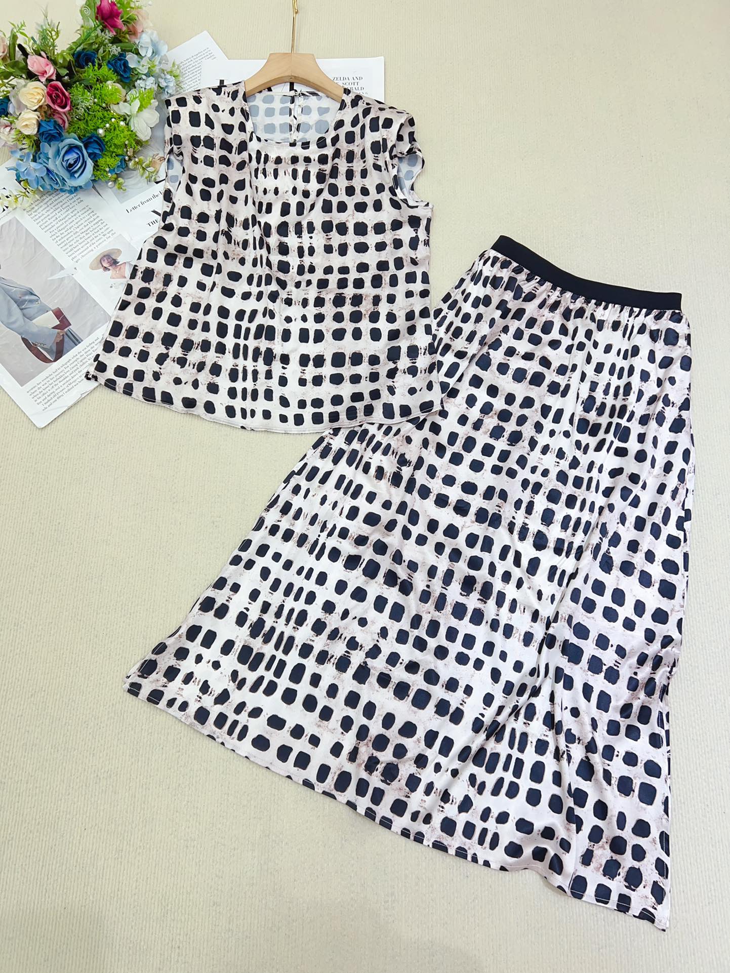 High-Quality Women’s Suit with Short-Size and Elegant Style Recommendations - 图片 4