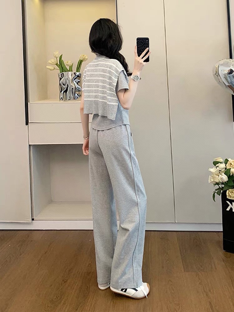 High-Quality Female Suit with Embroidered Shawl and Striped Cape - 图片 3