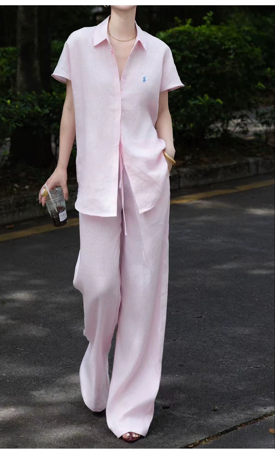 P782 High-Quality Women’s Linen Suit with Unique Design and Comfort.