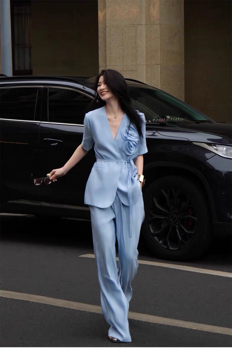 Luxury Women’s Clothing: High Quality, Natural Fibers, Oriental Modern Designs