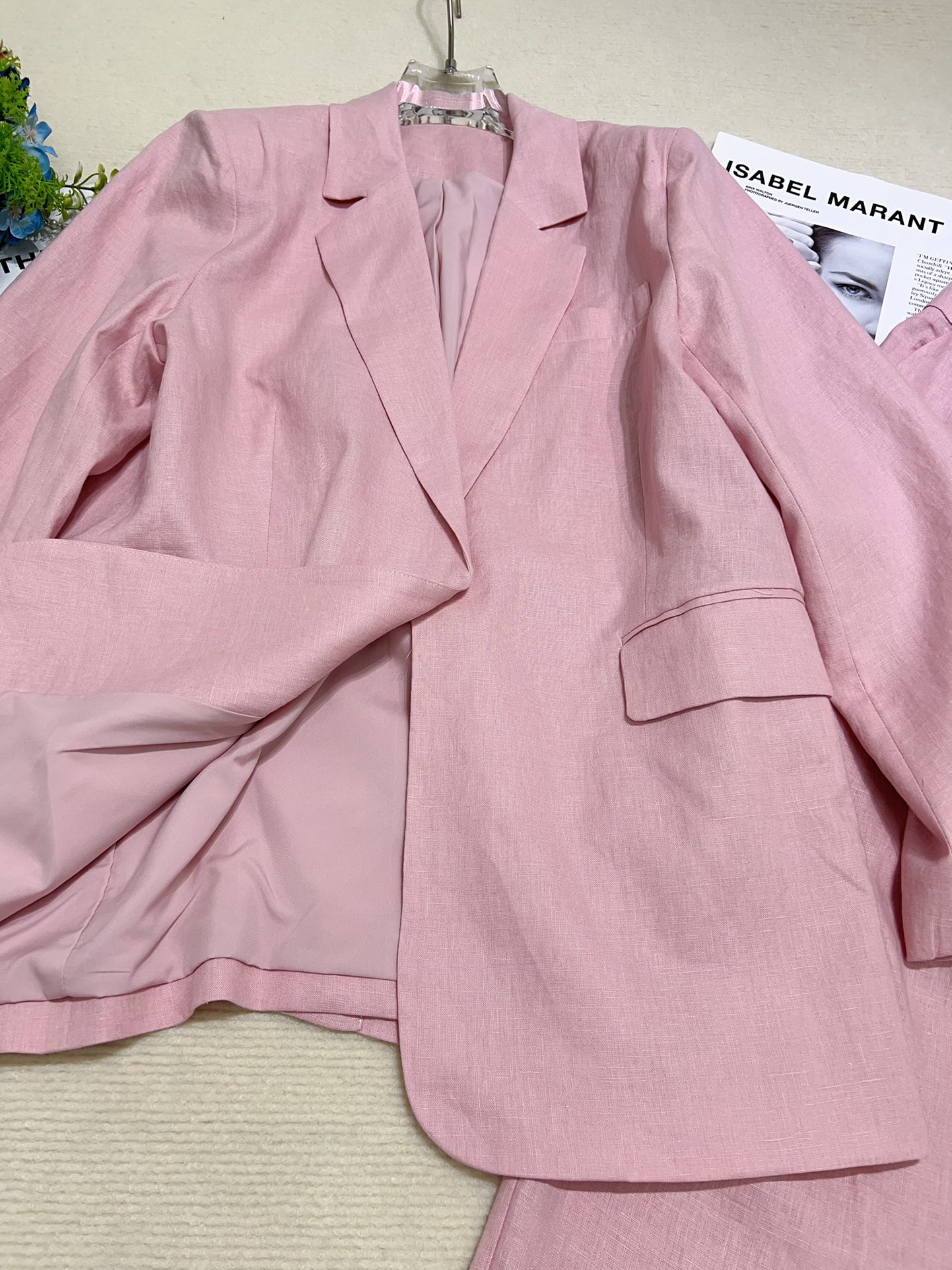 “High-End Women’s Suit Set: Quality Fabric, Stylish Design, Various Sizes Available” - 图片 5