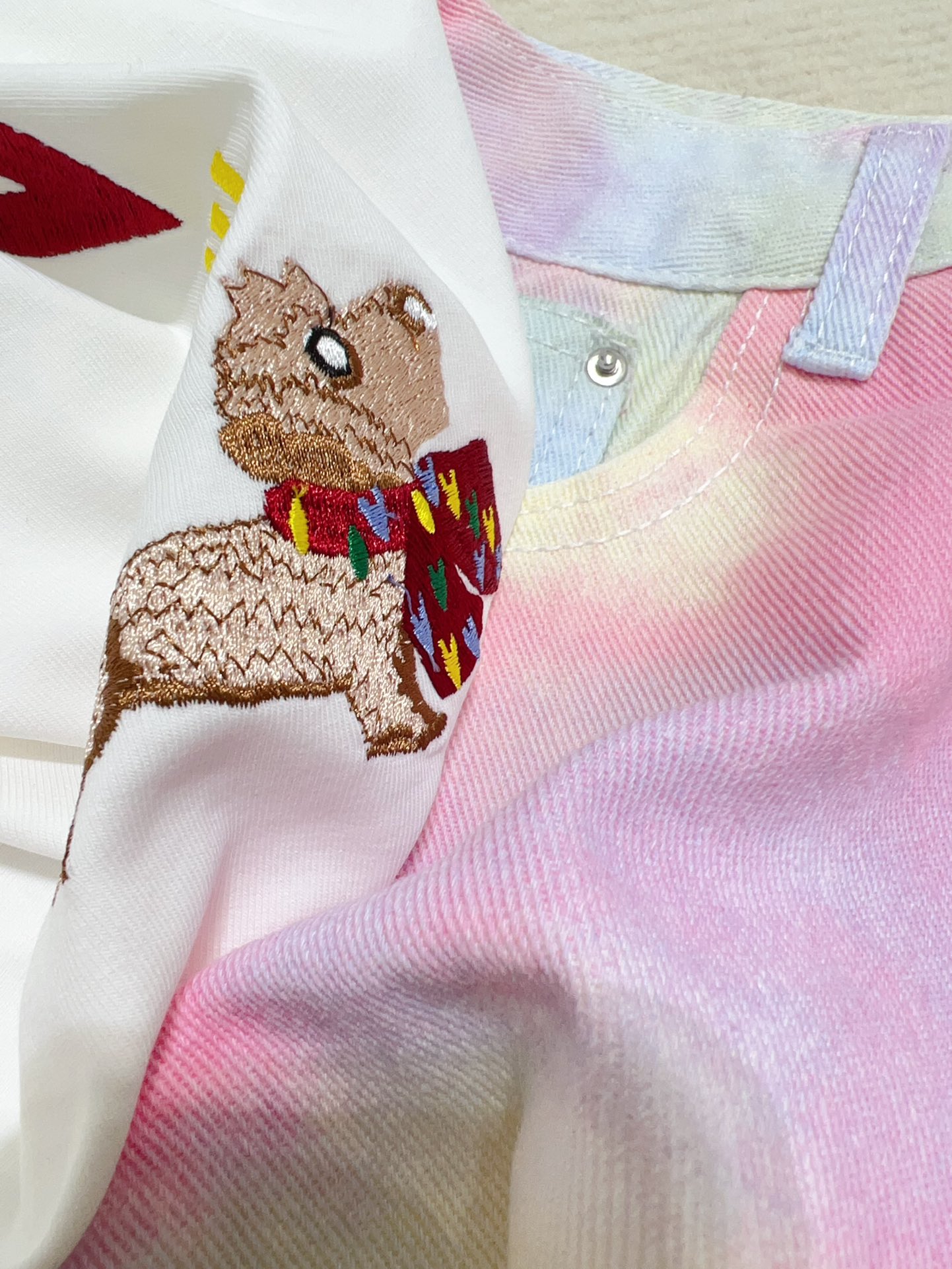 High-Quality Women’s Suit with TB T-Shirts Support Swaps, Various Sizes Available - 图片 8