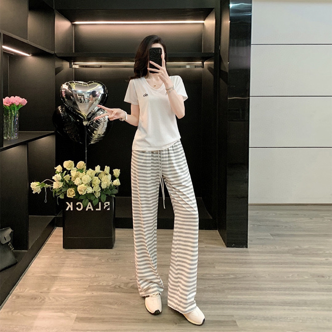 High-Quality Female Suit with Cotton Swirling Fabric and Adjustable Sizing for Support - 图片 3