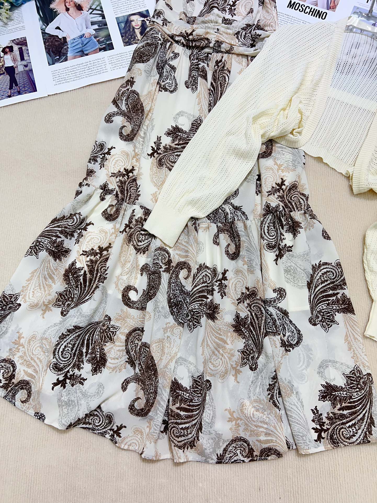 High-End Females: Elegant Suits and Stylish Accessories for Supported Exchanges - 图片 6