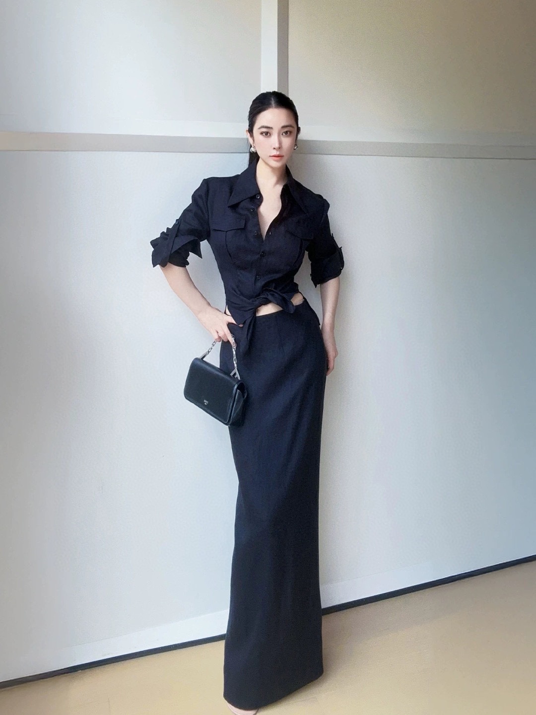 High-Quality Female Linen Suit Set with Long-Sleeved Shirts and Skirts - 图片 1