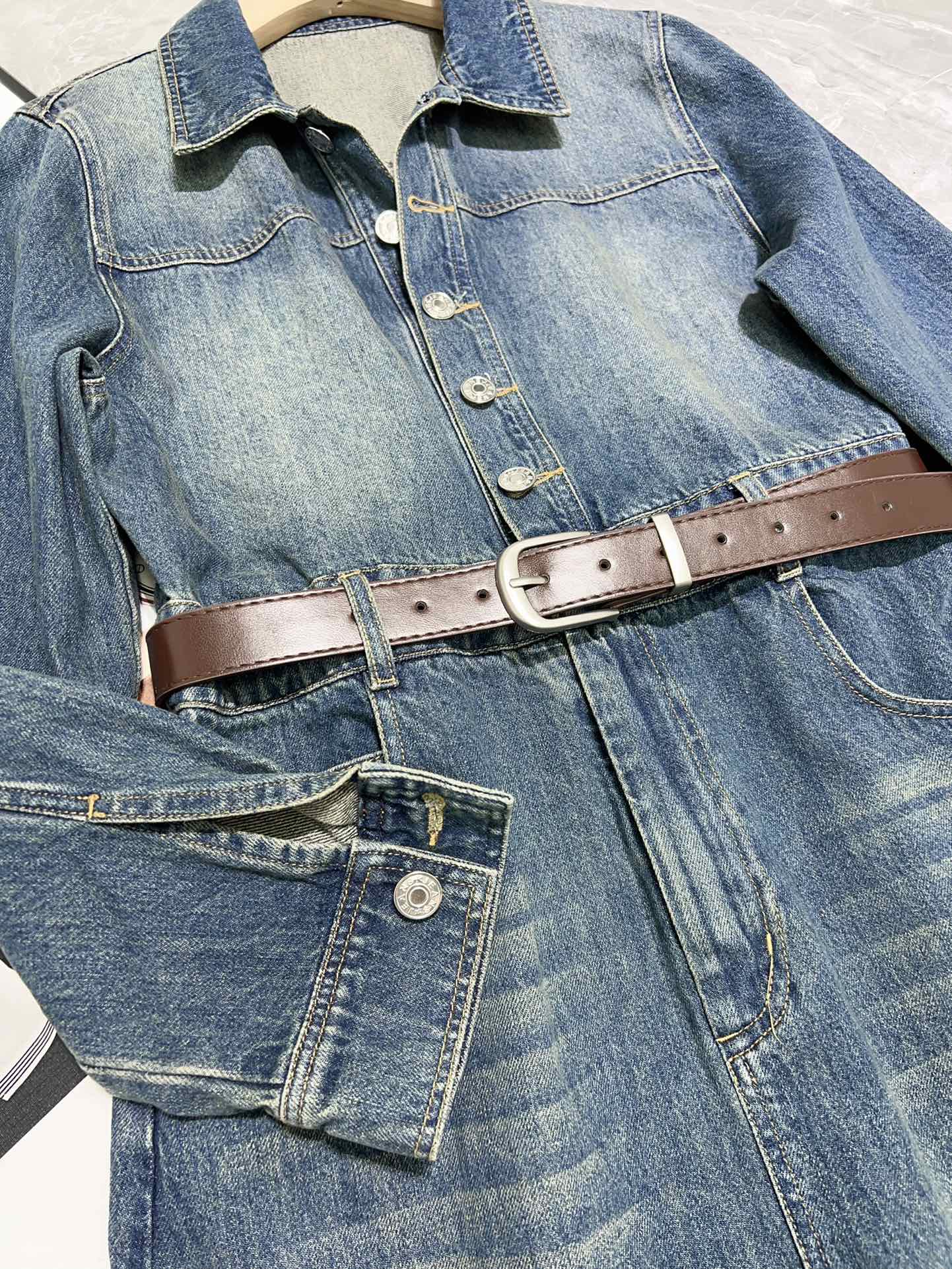 “High-Quality Women’s Dress with Cowboy Skirts and Heavy-Worker Belts: SMLXL Fabric and Trim-Cut Design” - 图片 7