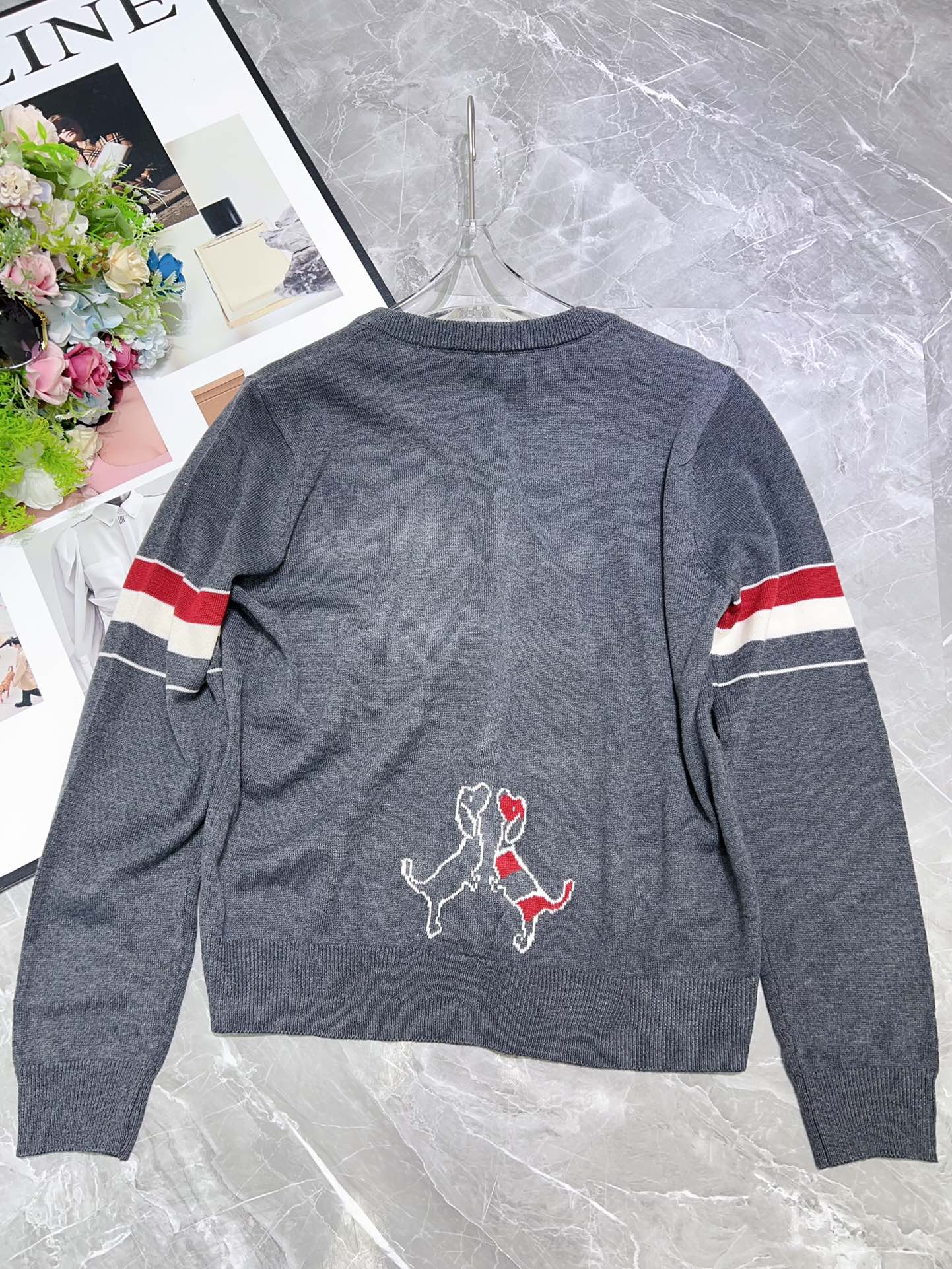 “High-Quality Women’s Wool Knitwear with S-Coded Bra: Tubby College Collection for Stylish and Comfortable Outfits” - 图片 3