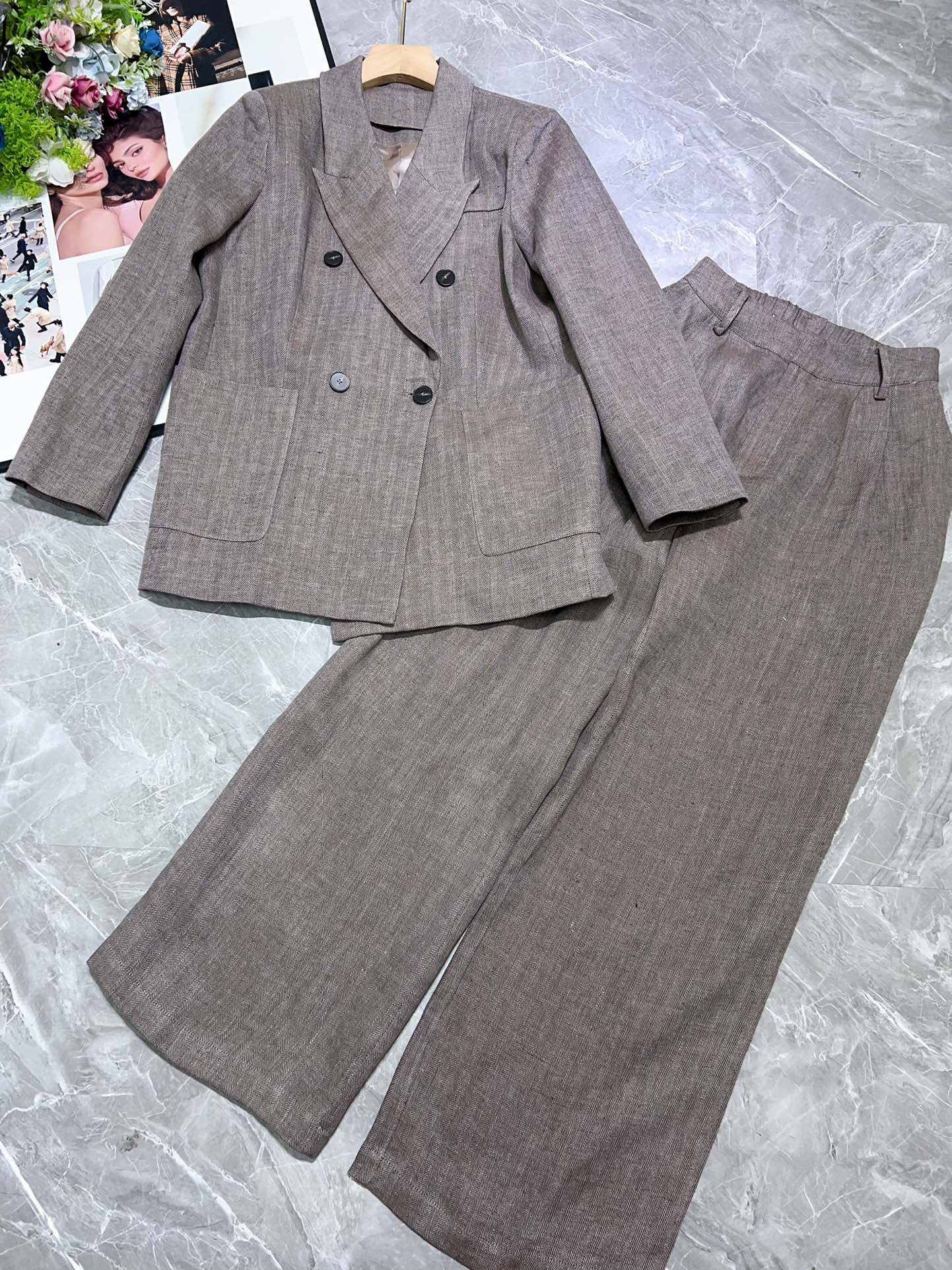 High-quality women’s clothing sets with packaging, including shirts, pants, and bras in various sizes. - 图片 5