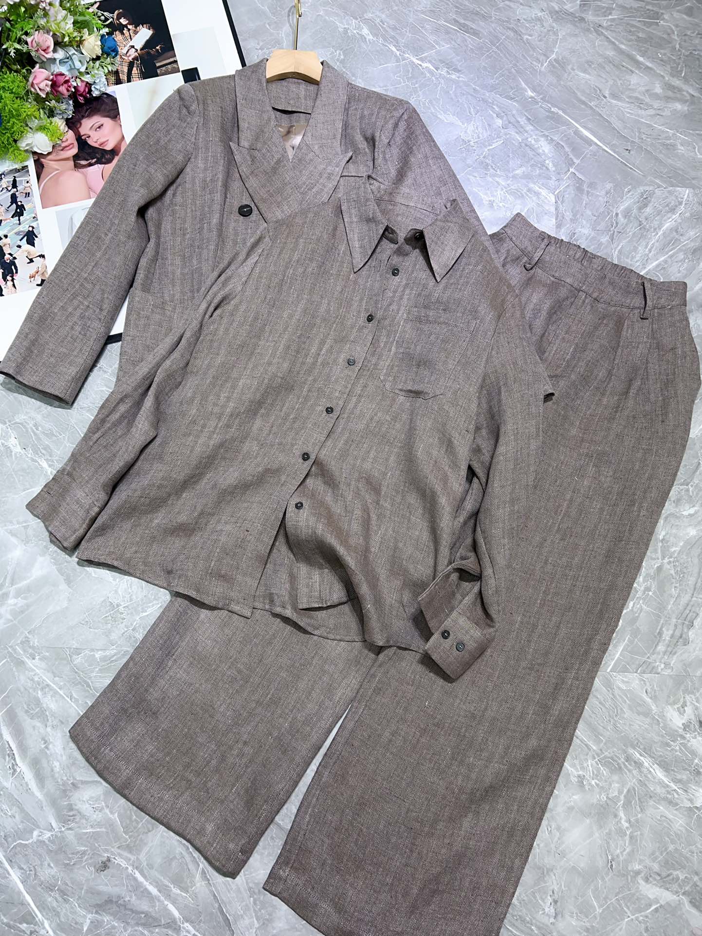 High-quality women’s clothing sets with packaging, including shirts, pants, and bras in various sizes. - 图片 6