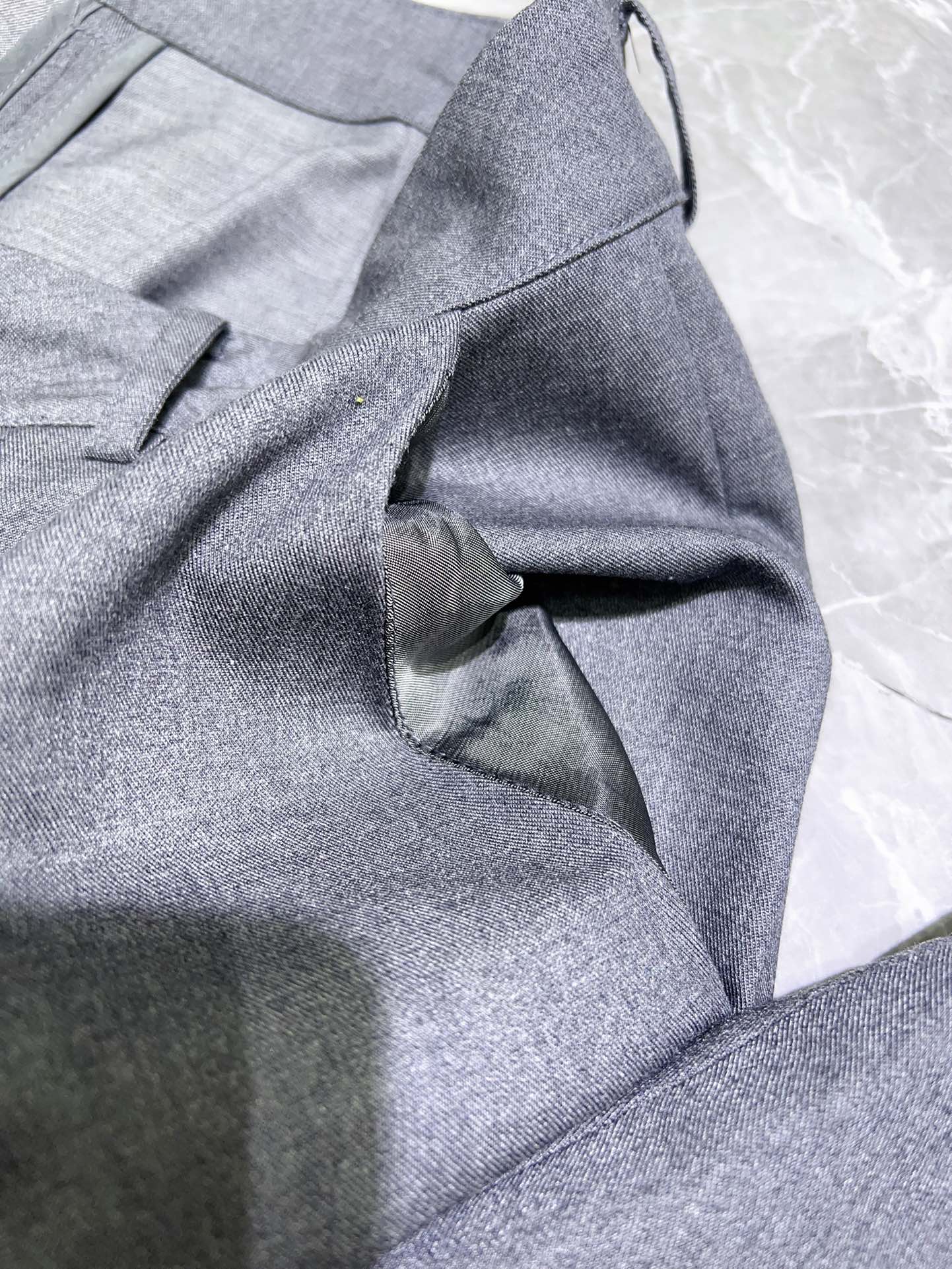Title: High-End Women’s Suit Collection with Wool Pants and Fashioned Cloaks for Autumn Fashion. - 图片 8