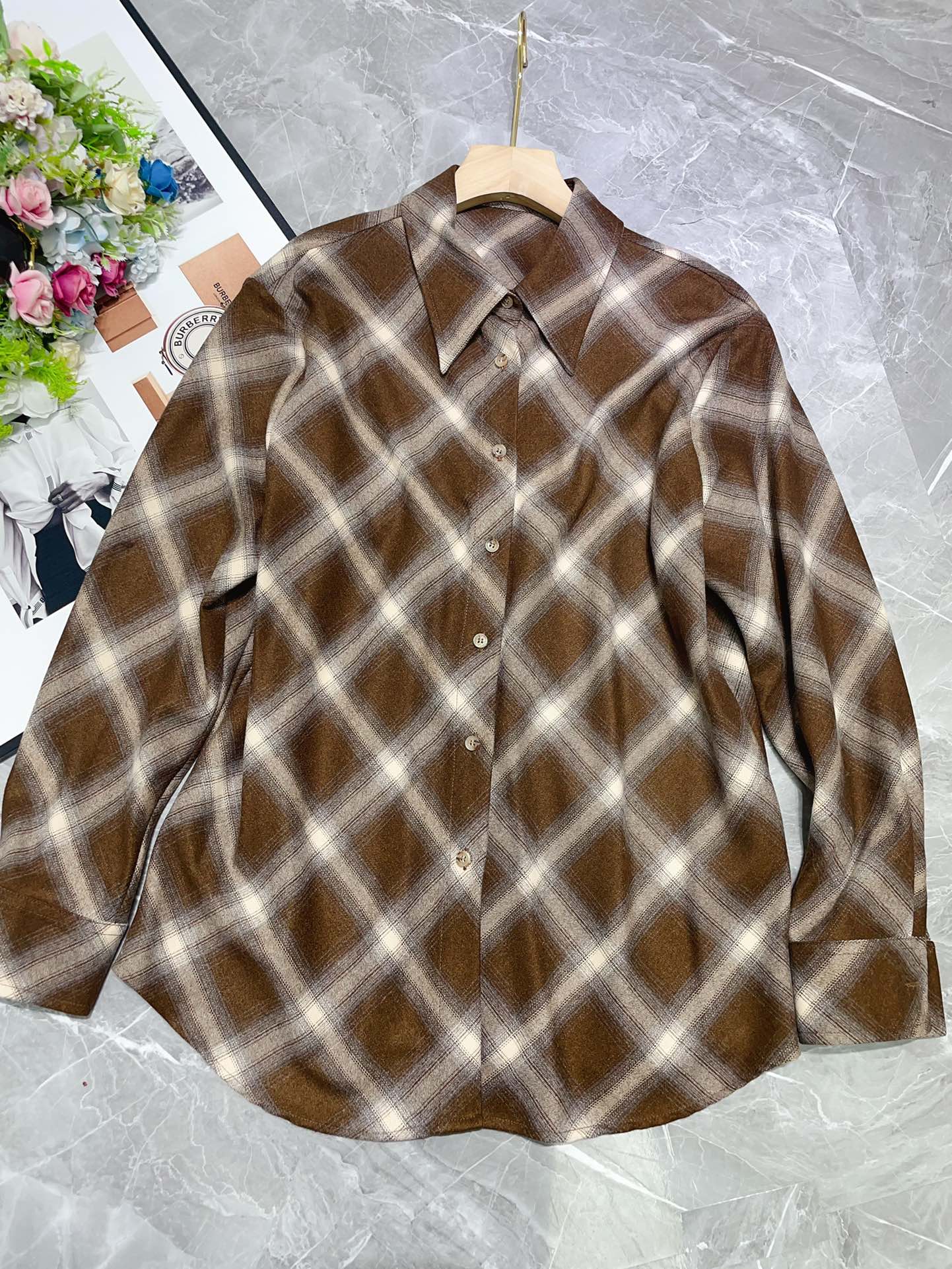 “High-Quality Designer Wool Shirts for Women: 2025 Collection” - 图片 4