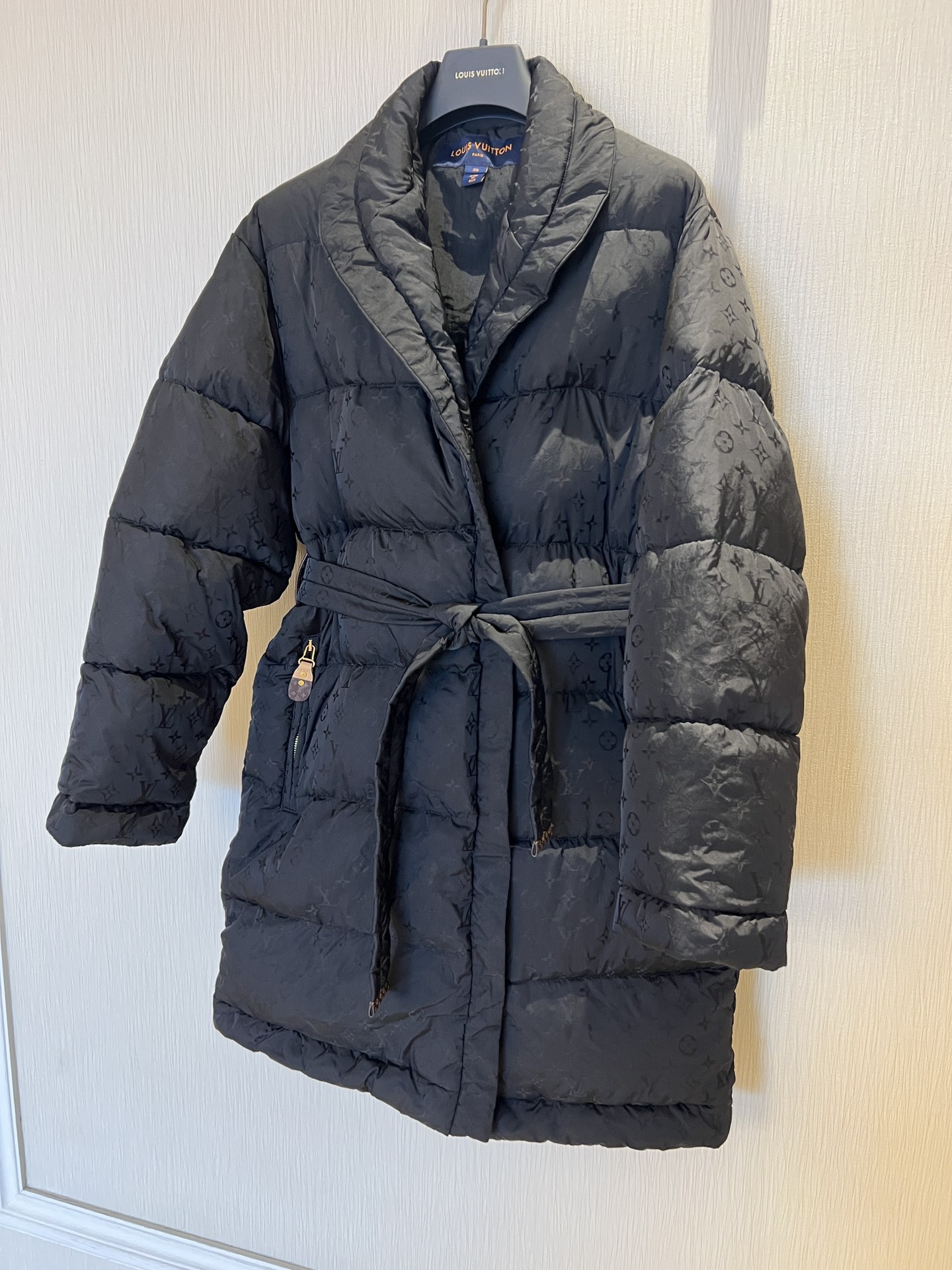 Elegant Jacquard Down Coat with Belted Waist - Warm & Stylish Winter Wear 4 i1724586266 3685 2