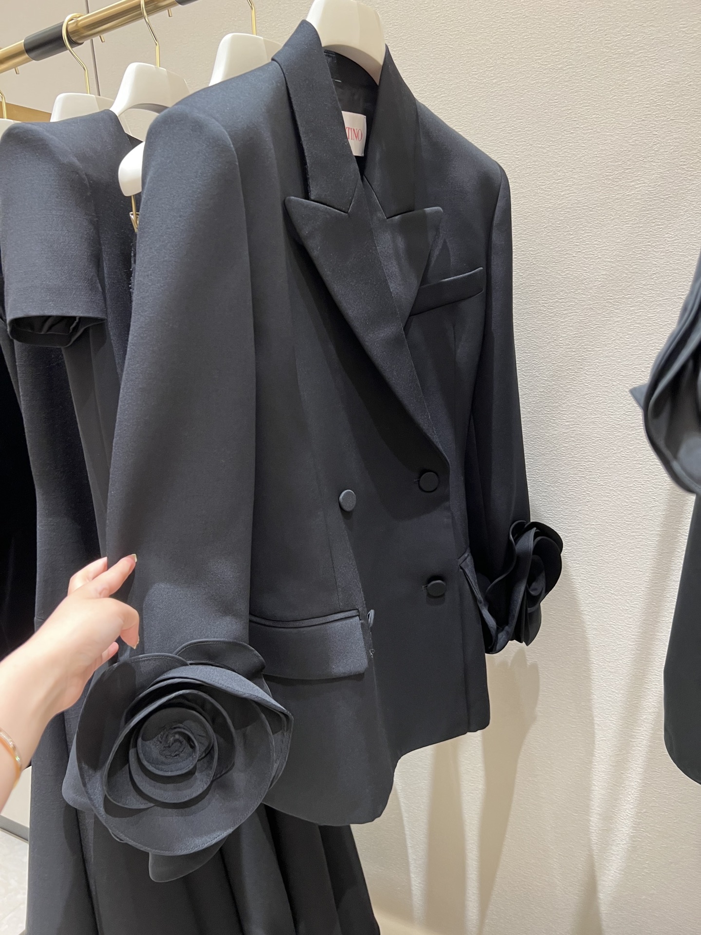 Elegant Floral Sleeve Blazer - Chic and Versatile Women's Suit Jacket 5 i1725101169 909 0