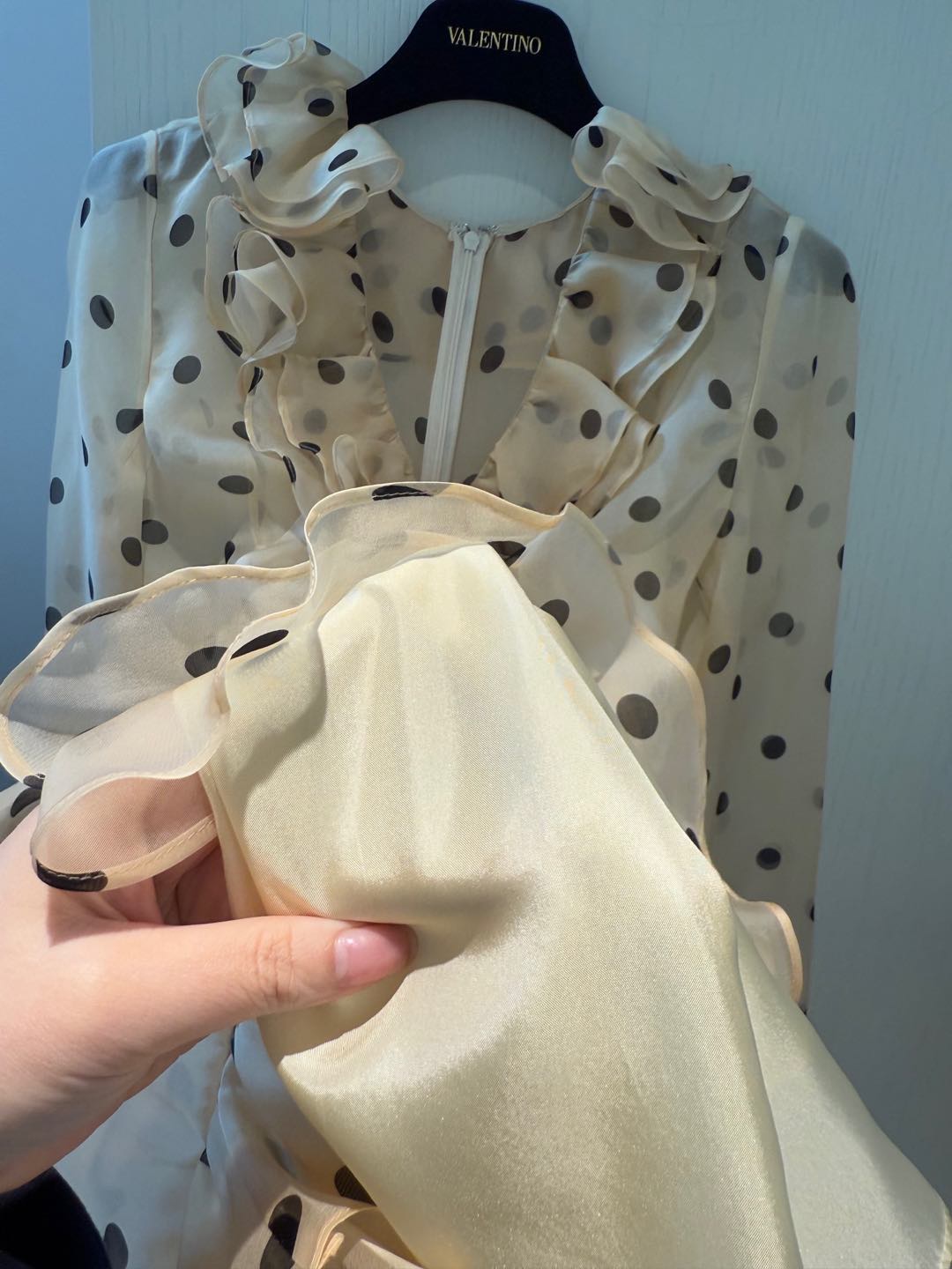 Elegant Yellow Polka Dot Silk Dress with Pearl Necklace - Vintage Chic 5 i1735368869494 1471 0 3