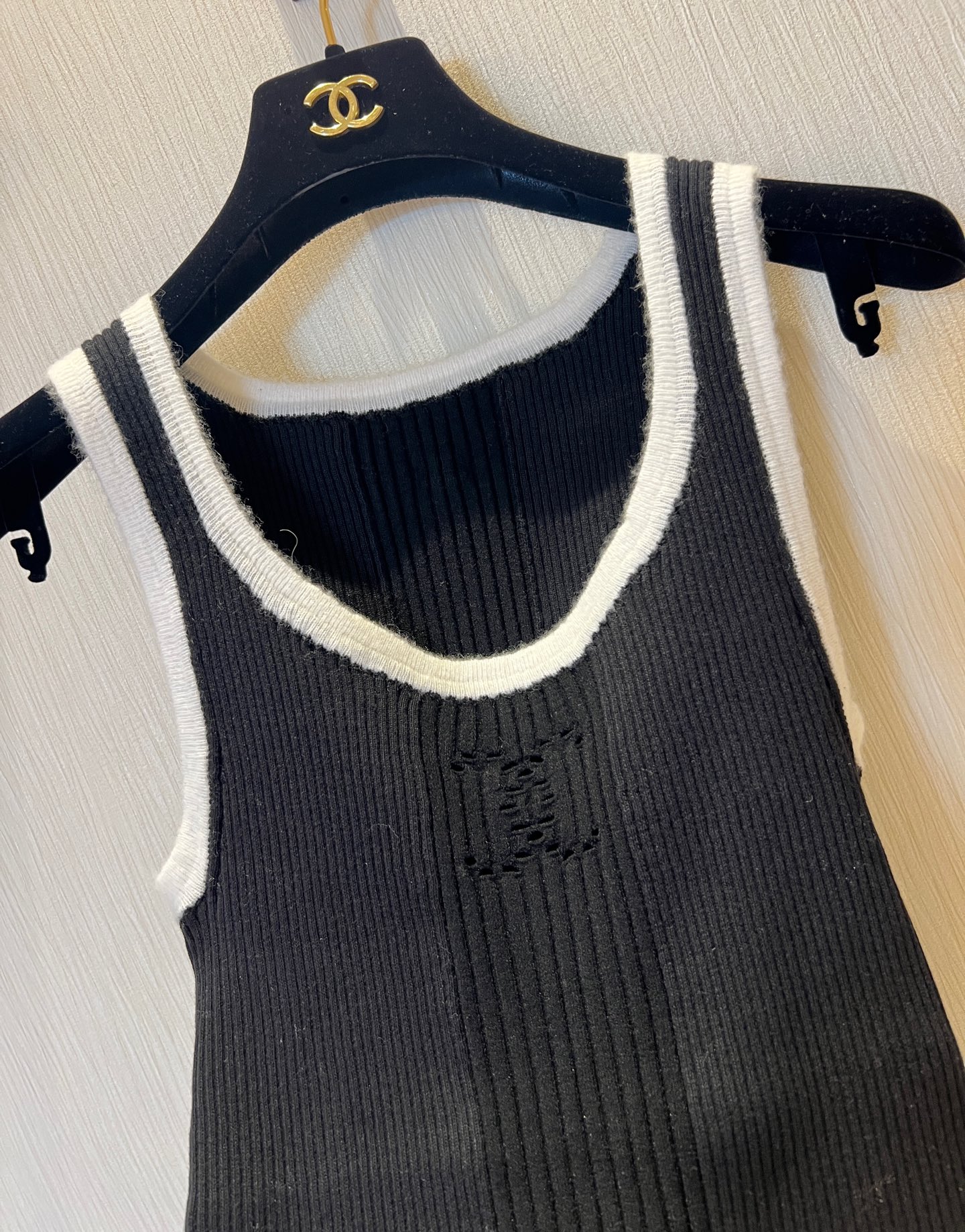 Women's Sleeveless Knit Tank Top - Comfortable & Stylish Knitwear Vest 4 i1736587802719 4568 0 2