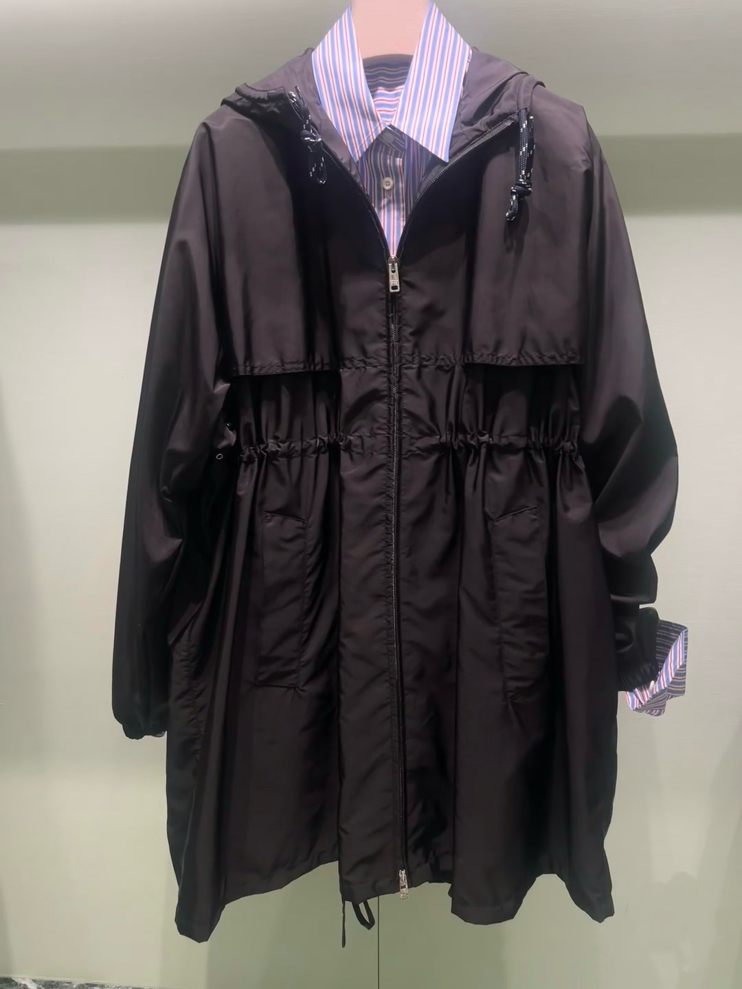 Prada Oversized Nylon Windbreaker Jacket - Sustainable & Stylish 5 i1739952193150 6238 0 3