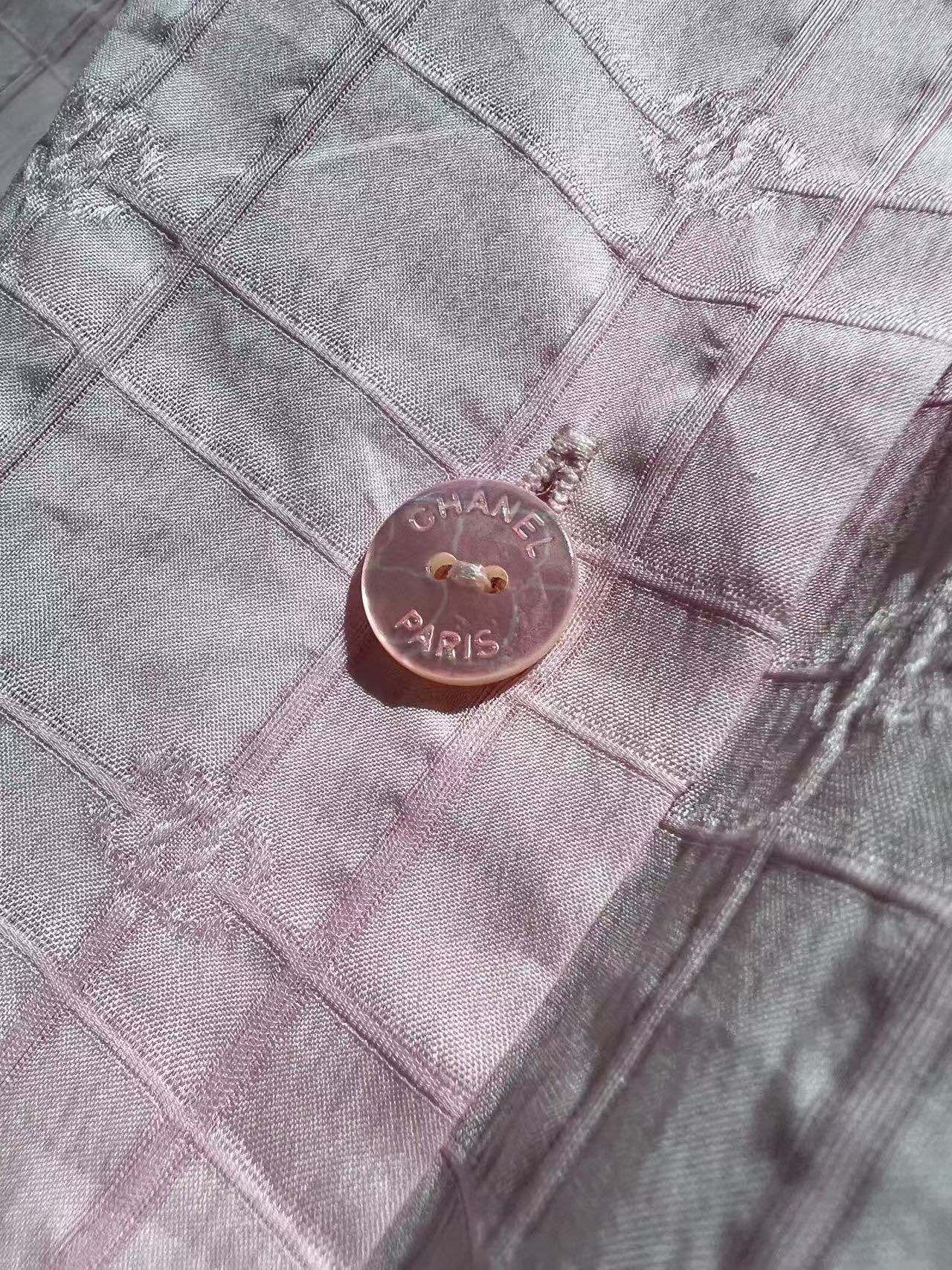 Elegant Sleeveless Shirt with Jacquard Pattern and Shell Buttons 9 i1740891679202 3069 0 7