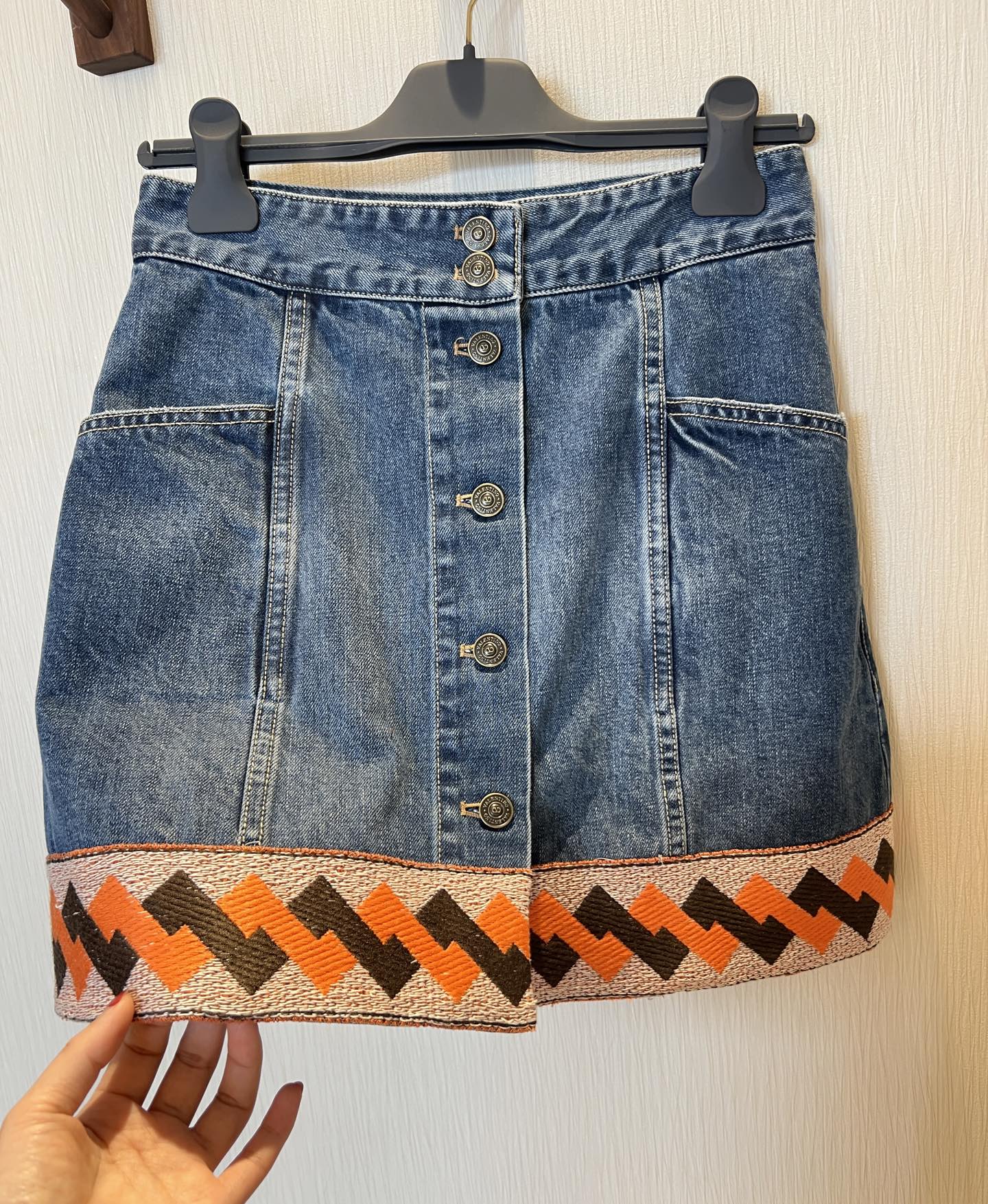 Denim Mini Skirt with Embroidered Hem, High Waist A-Line Button Front 5 i1740972010572 7349 0 4