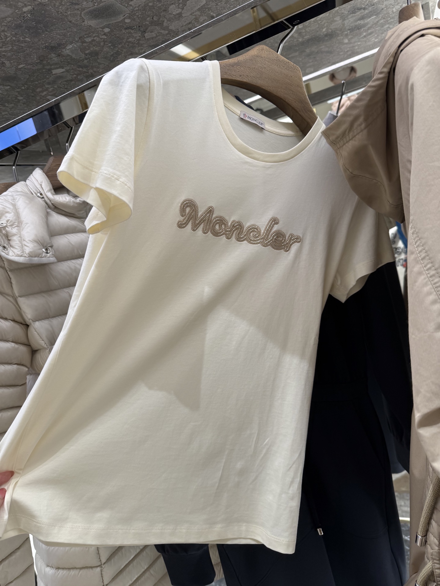 Embroidered Cotton Tee - Classic Crew Neck, Comfortable & Versatile Fit 6 i1742102615973 7845 0 4