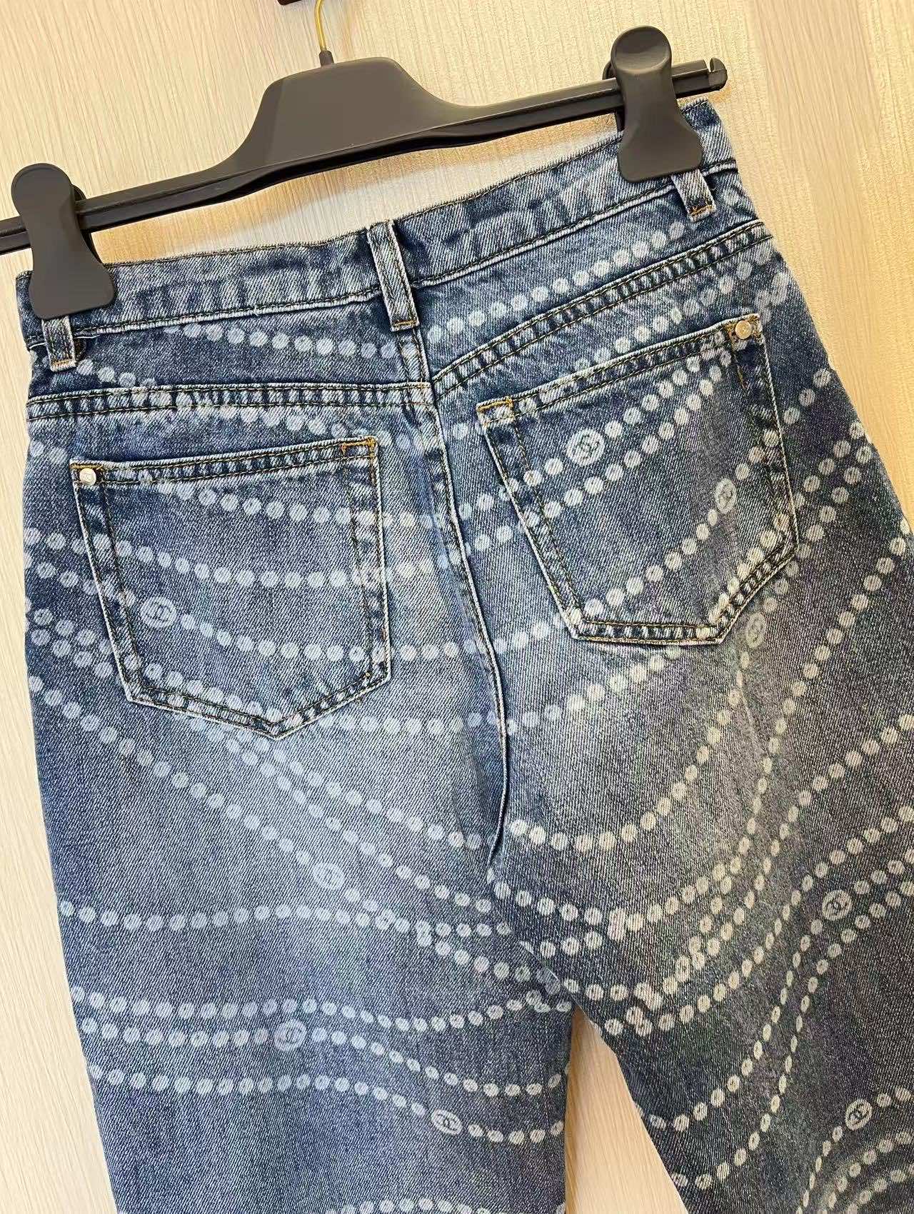 Pearl Embellished Straight Leg Jeans - Chic and Flattering Denim 9 i1742273254484 7226 0 7