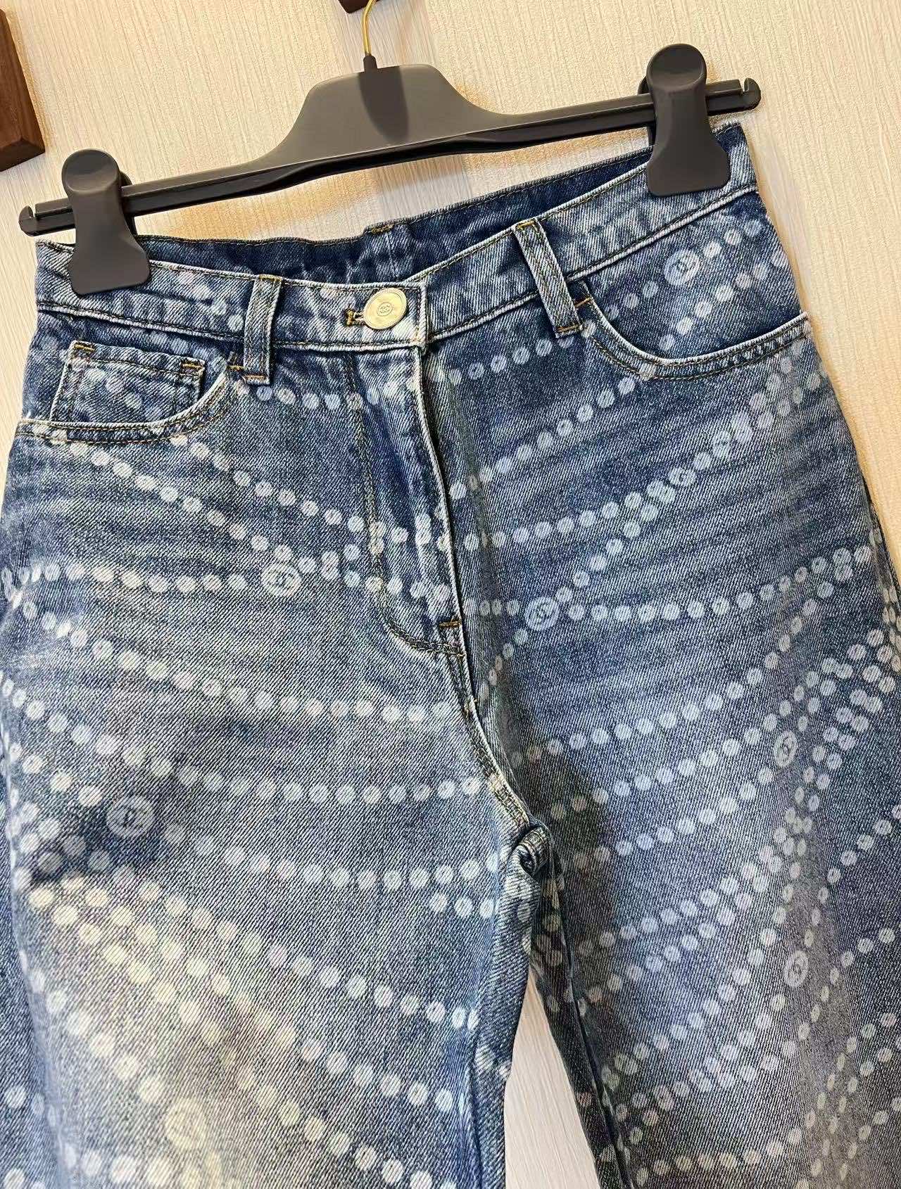 Pearl Embellished Straight Leg Jeans - Chic and Flattering Denim 3 i1742273256625 1111 0 1