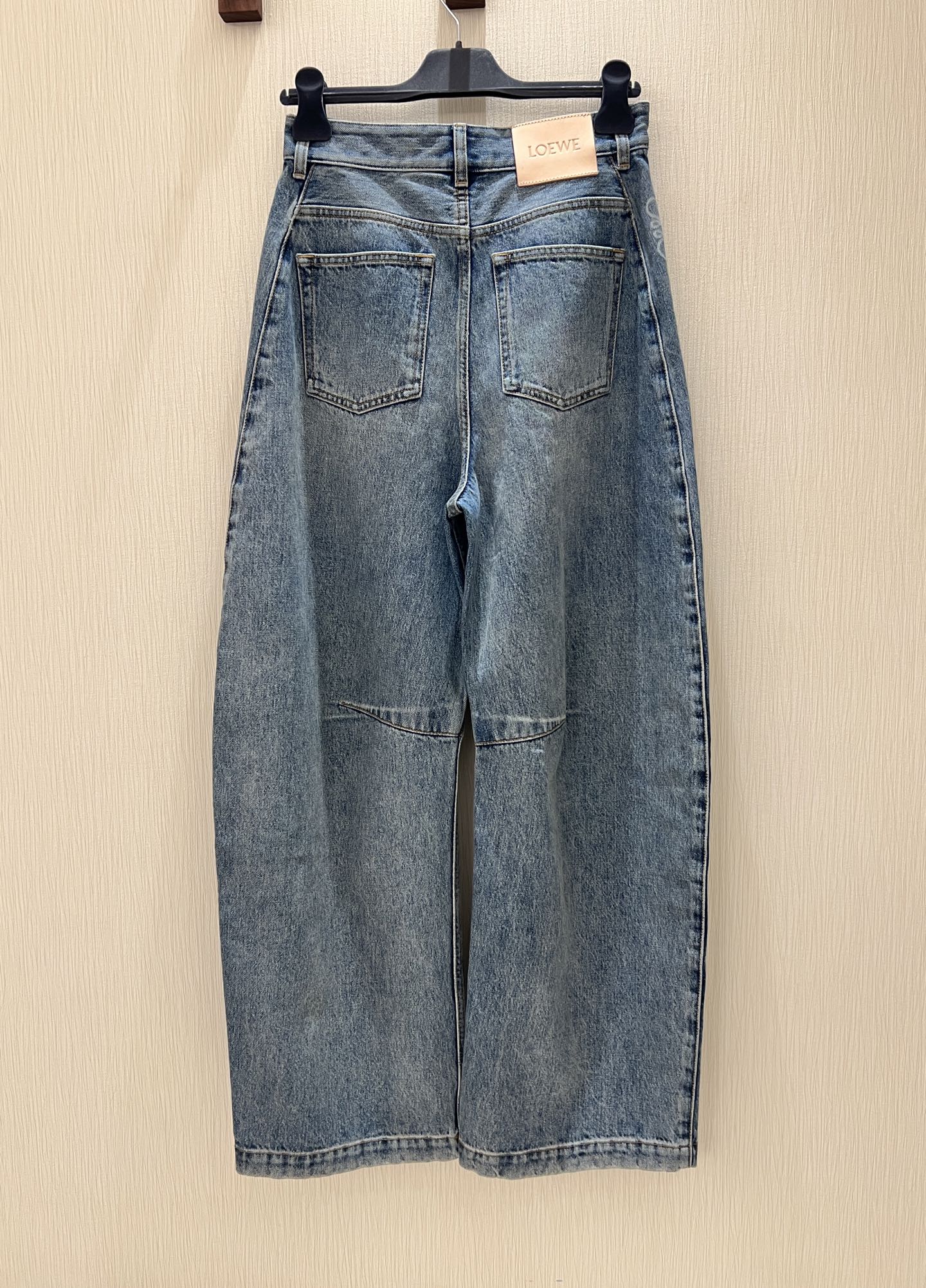 High-Waisted Wide Leg Jeans with Curved Leg Design - Street Style Denim 10 i1742351801033 1360 0 8