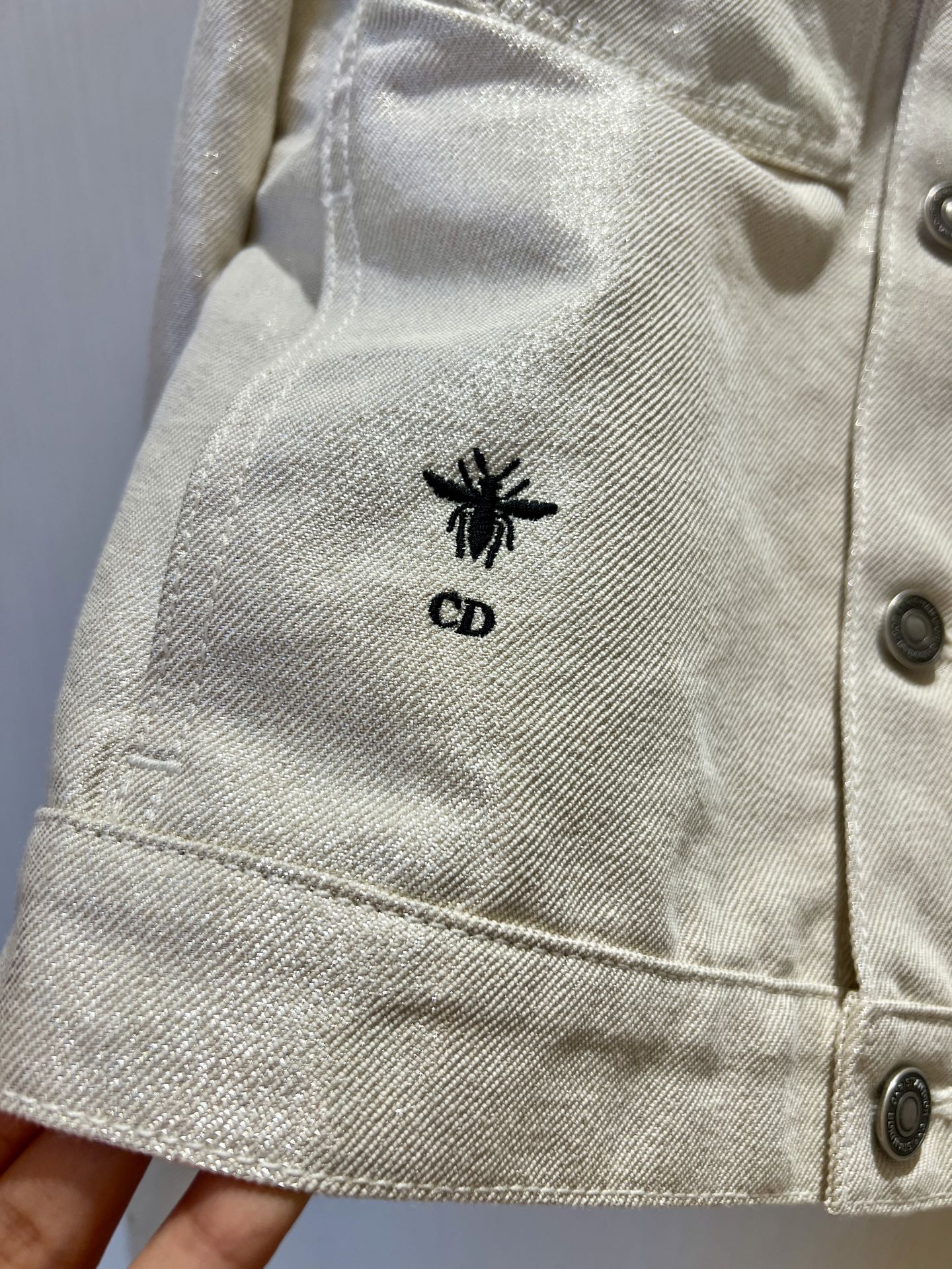 Elegant Beige Denim Jacket: Slim Fit, Ageless Style with Sparkling Accents 4 i1746174463363 4294 0 2