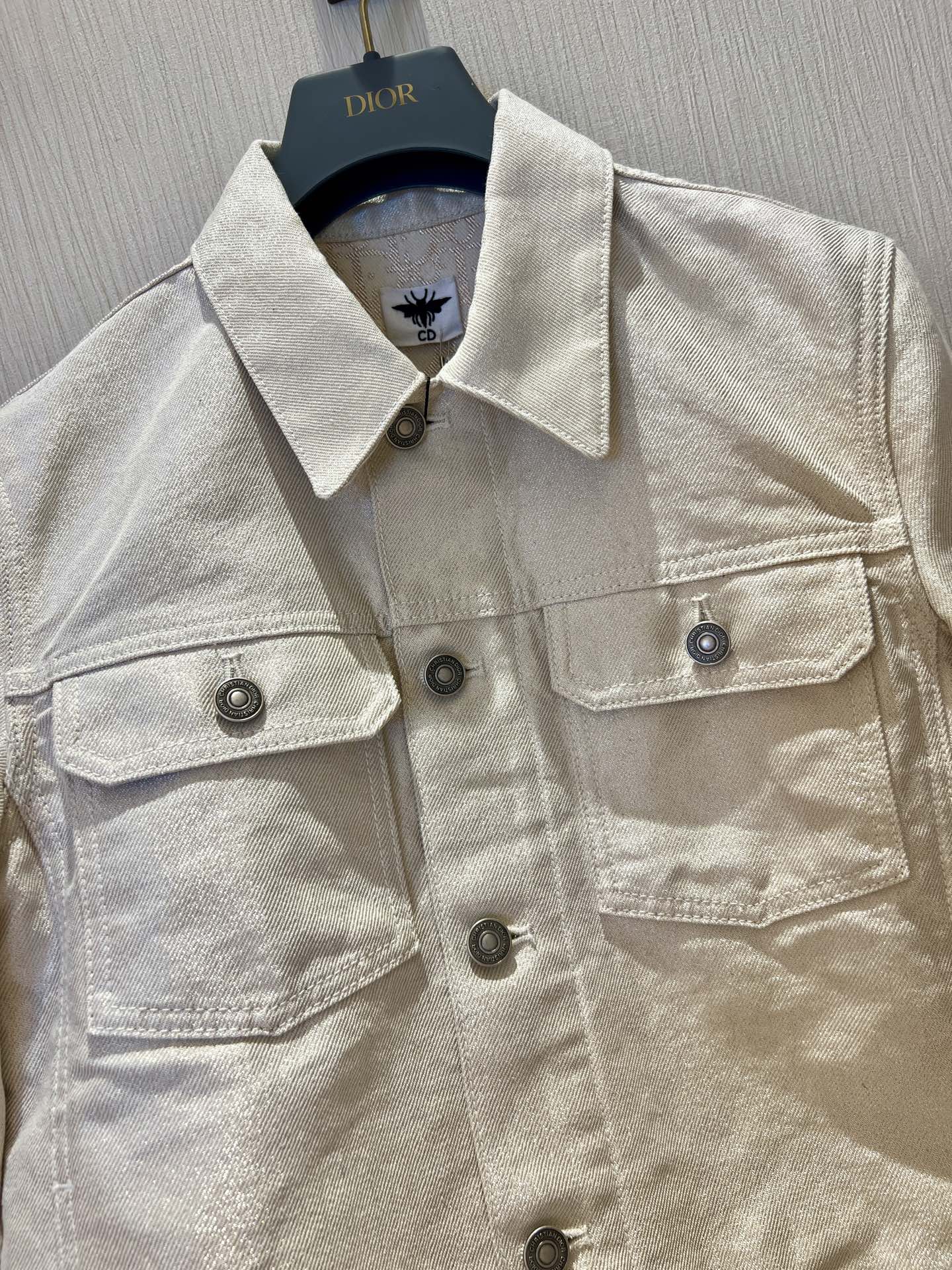 Elegant Beige Denim Jacket: Slim Fit, Ageless Style with Sparkling Accents 3 i1746174469869 4573 0 1