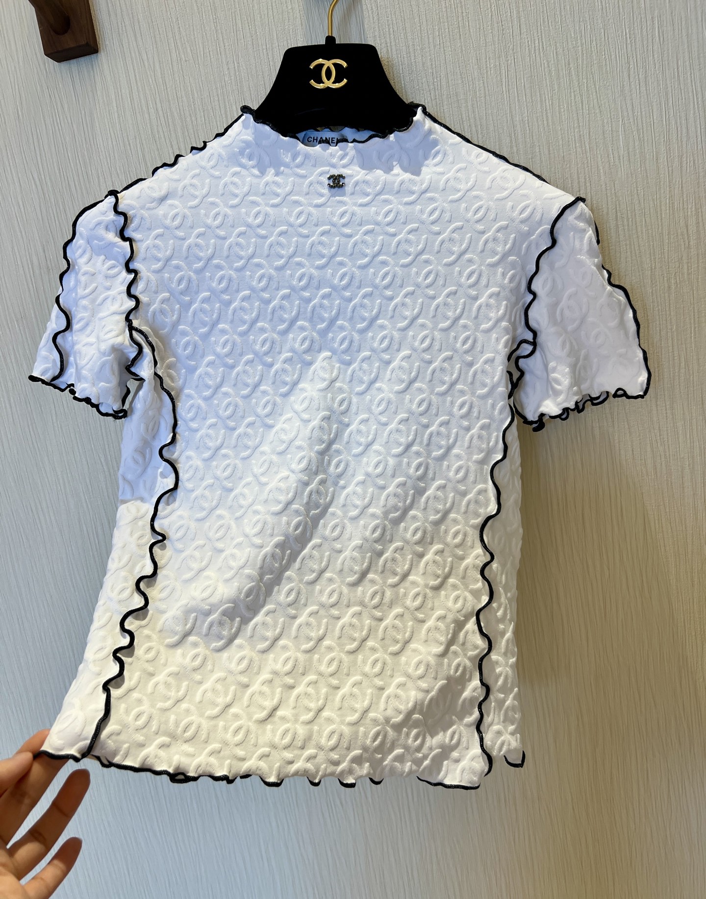Embossed Logo Mock Neck Knit Top - Slim Fit, Comfortable & Stylish 3 i1747282549299 2181 0 1