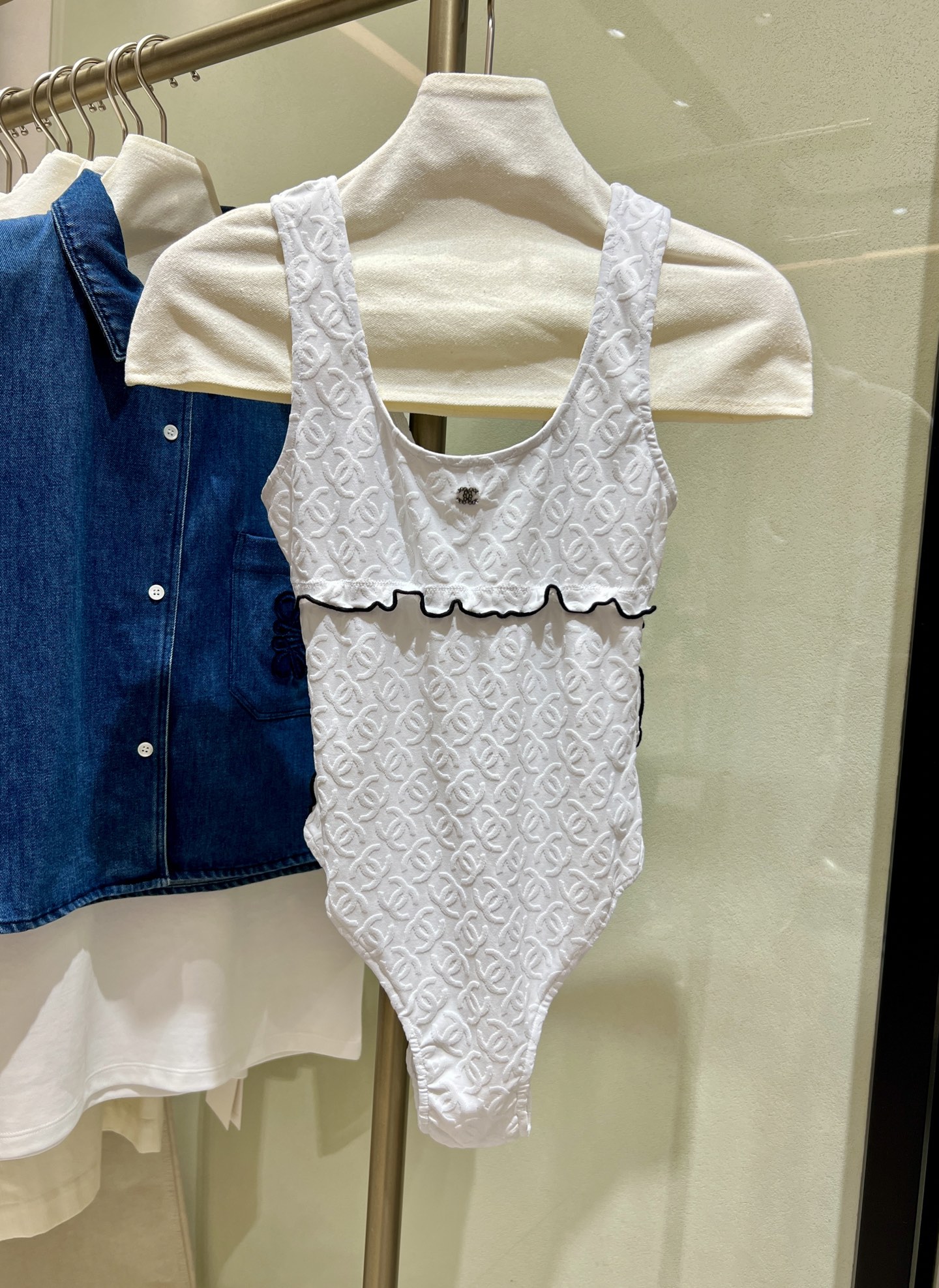 Elegant Black & White Swimsuit Bodysuit with Jacquard Texture & Rhinestone Logo 3 i1748144338313 7494 0 1