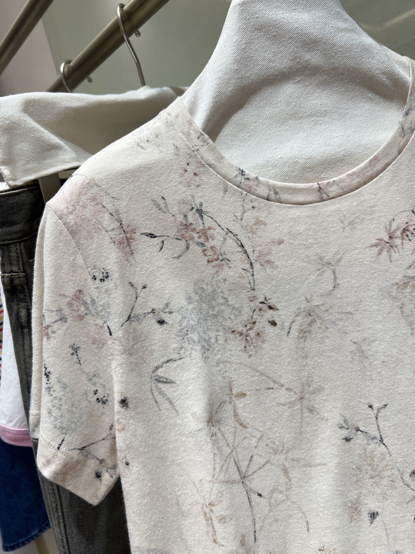 Elegant Floral Print T-Shirt - Embrace Traditional Chinese Style Comfort 4 i1748332662259 1726 0 2
