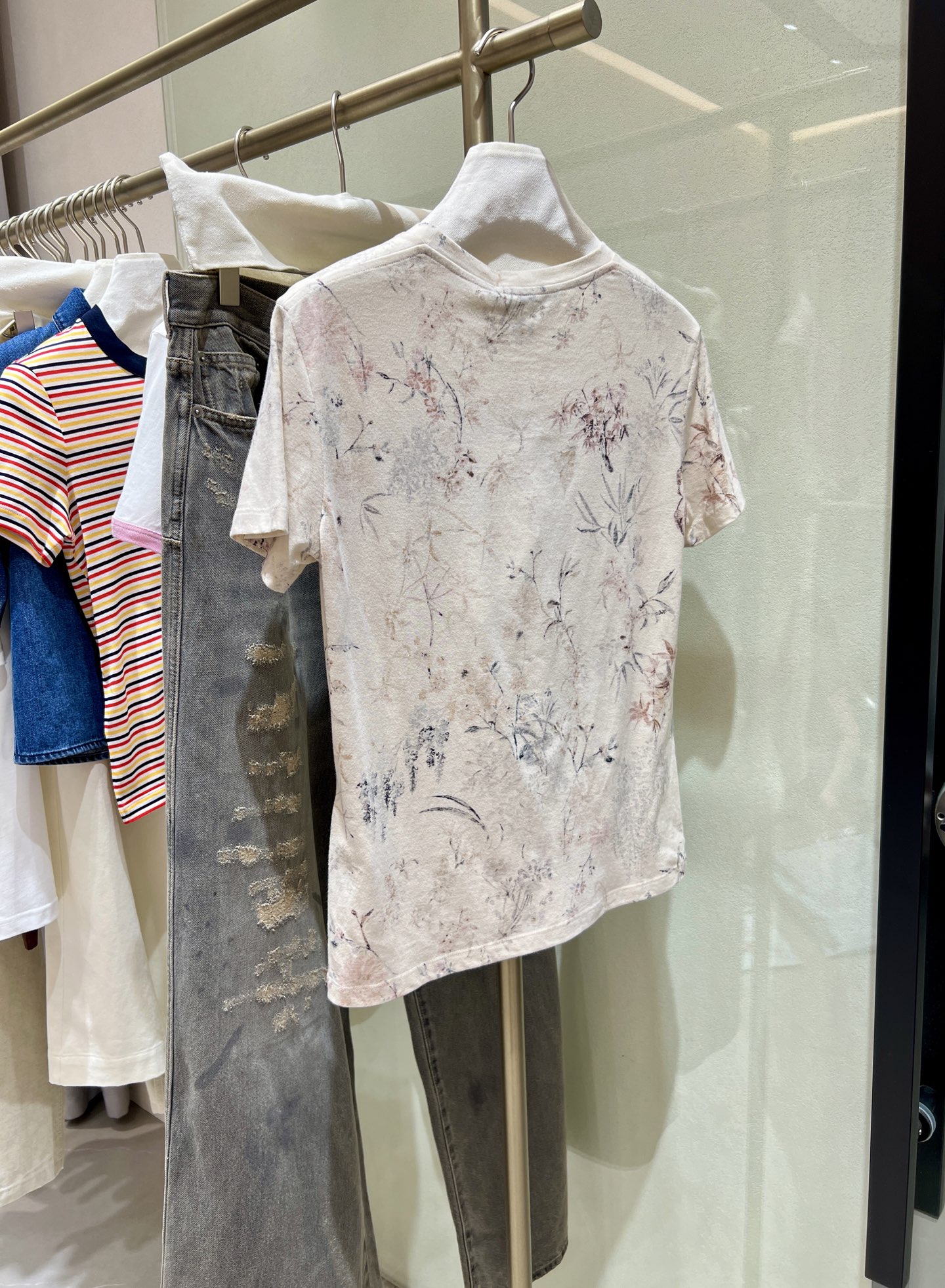 Elegant Floral Print T-Shirt - Embrace Traditional Chinese Style Comfort 9 i1748332662260 4866 0 7