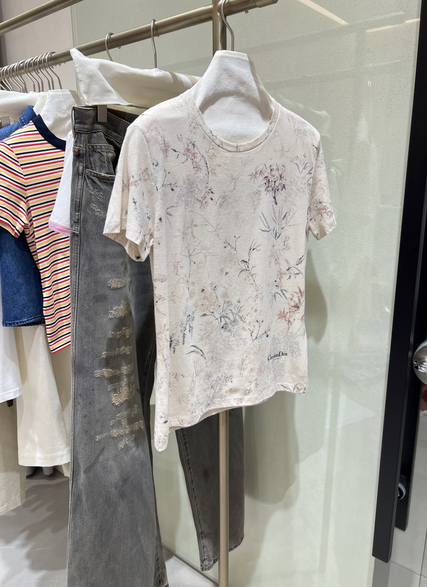 Elegant Floral Print T-Shirt - Embrace Traditional Chinese Style Comfort 6 i1748332667858 7127 0 4