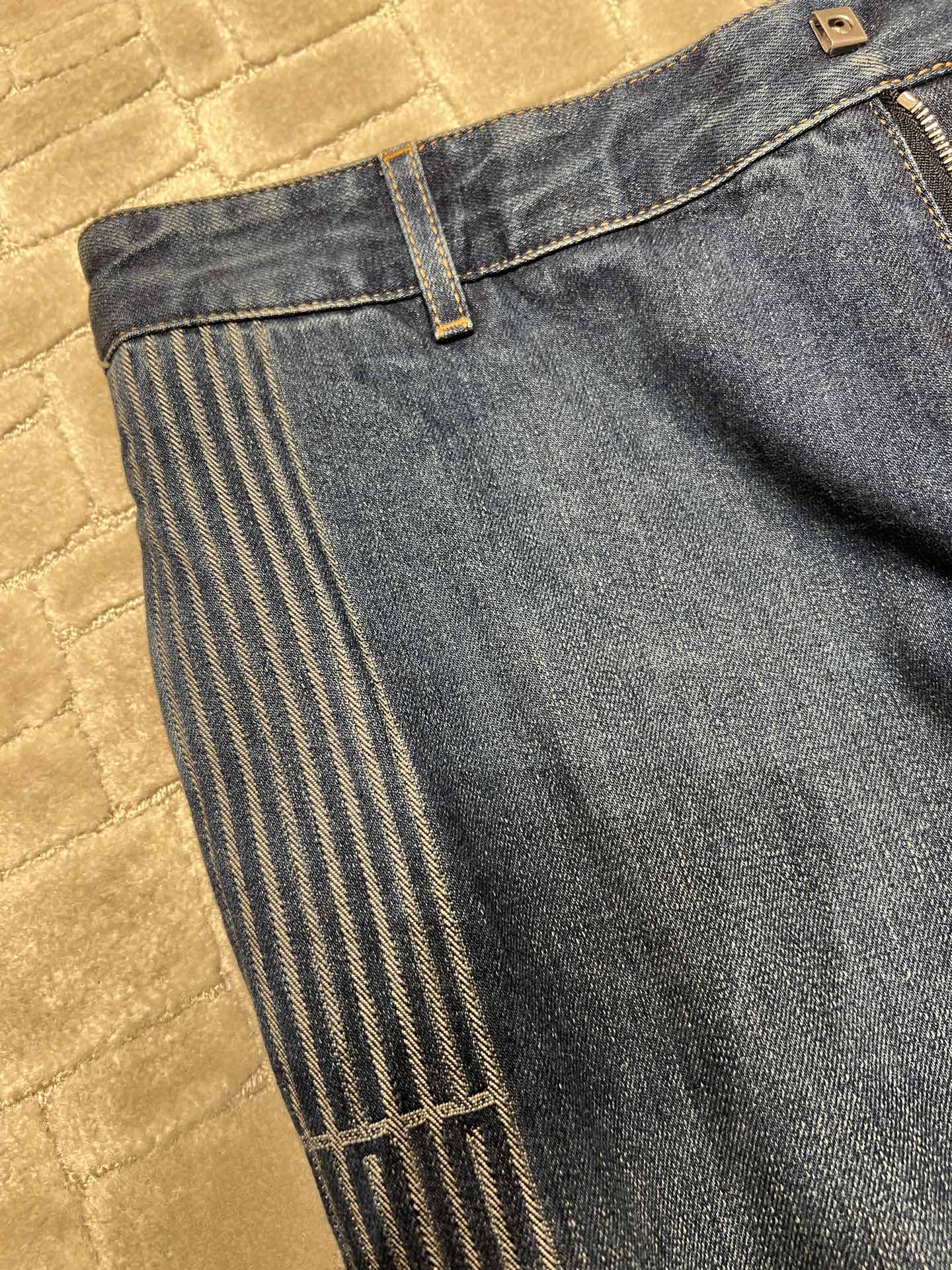 Women's Dark Blue Wide Leg Jeans with Vintage Wash and Velvet Stripes 6 i1748752460395 3267 0 4