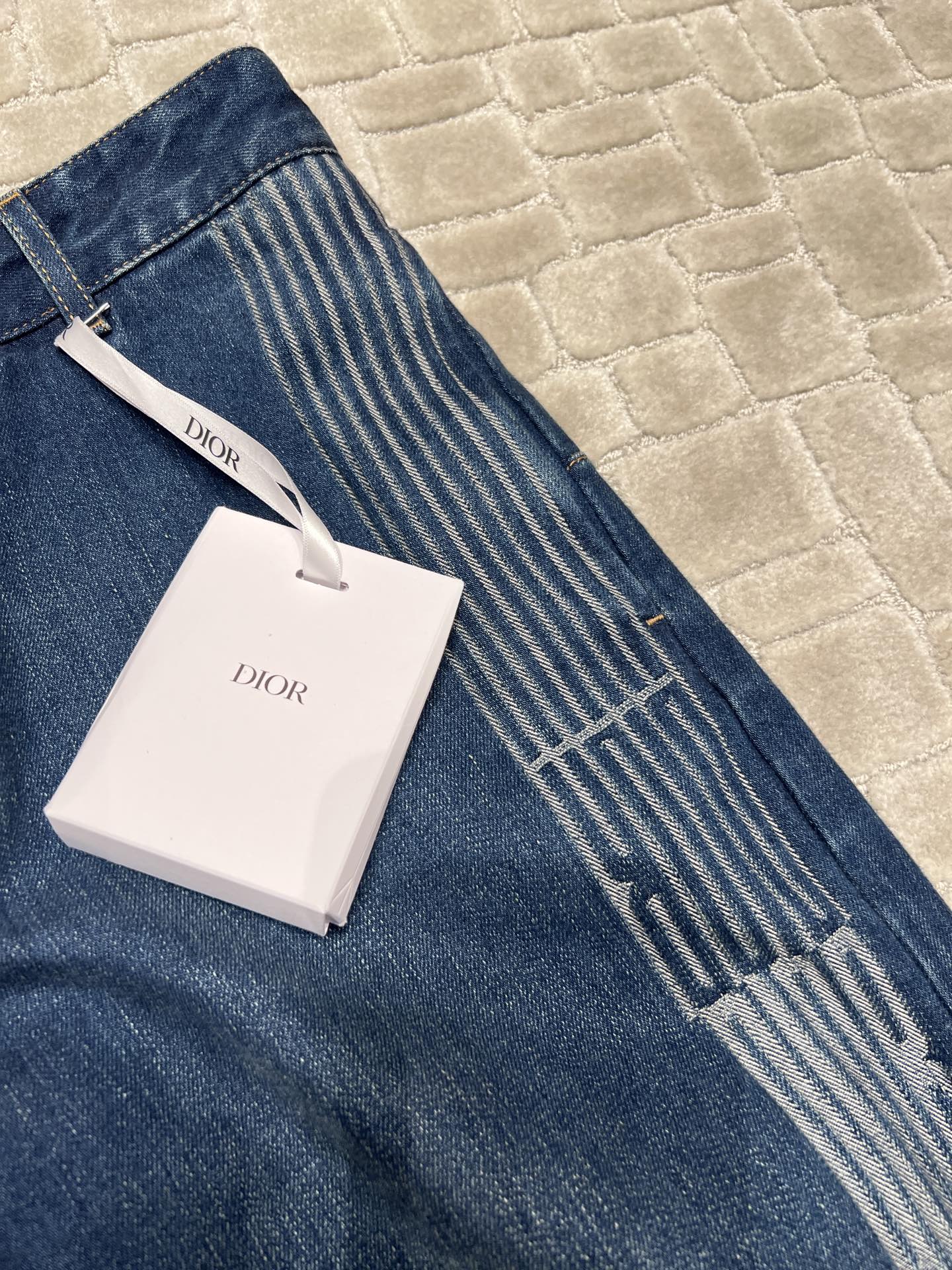 Women's Dark Blue Wide Leg Jeans with Vintage Wash and Velvet Stripes 5 i1748752463258 8833 0 3